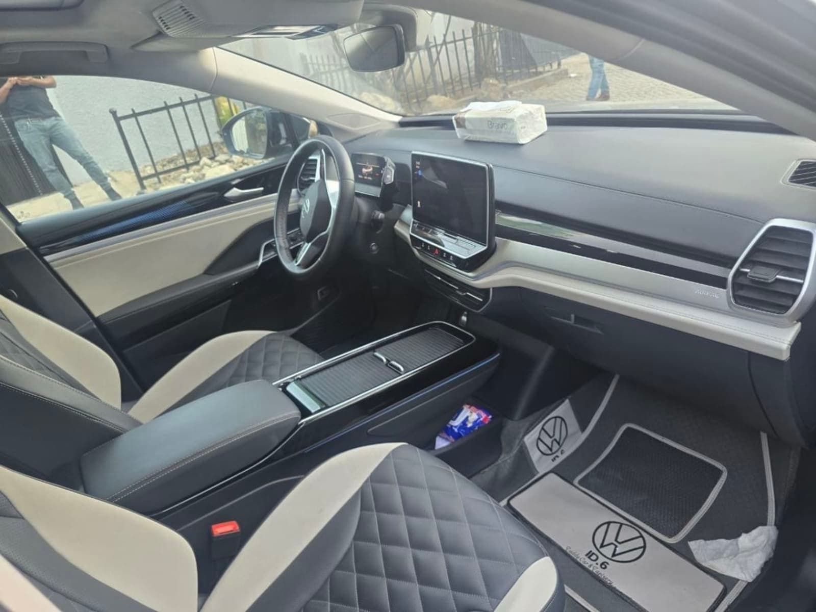 2023 Volkswagen ID.6 Crozz Pro — photo 2