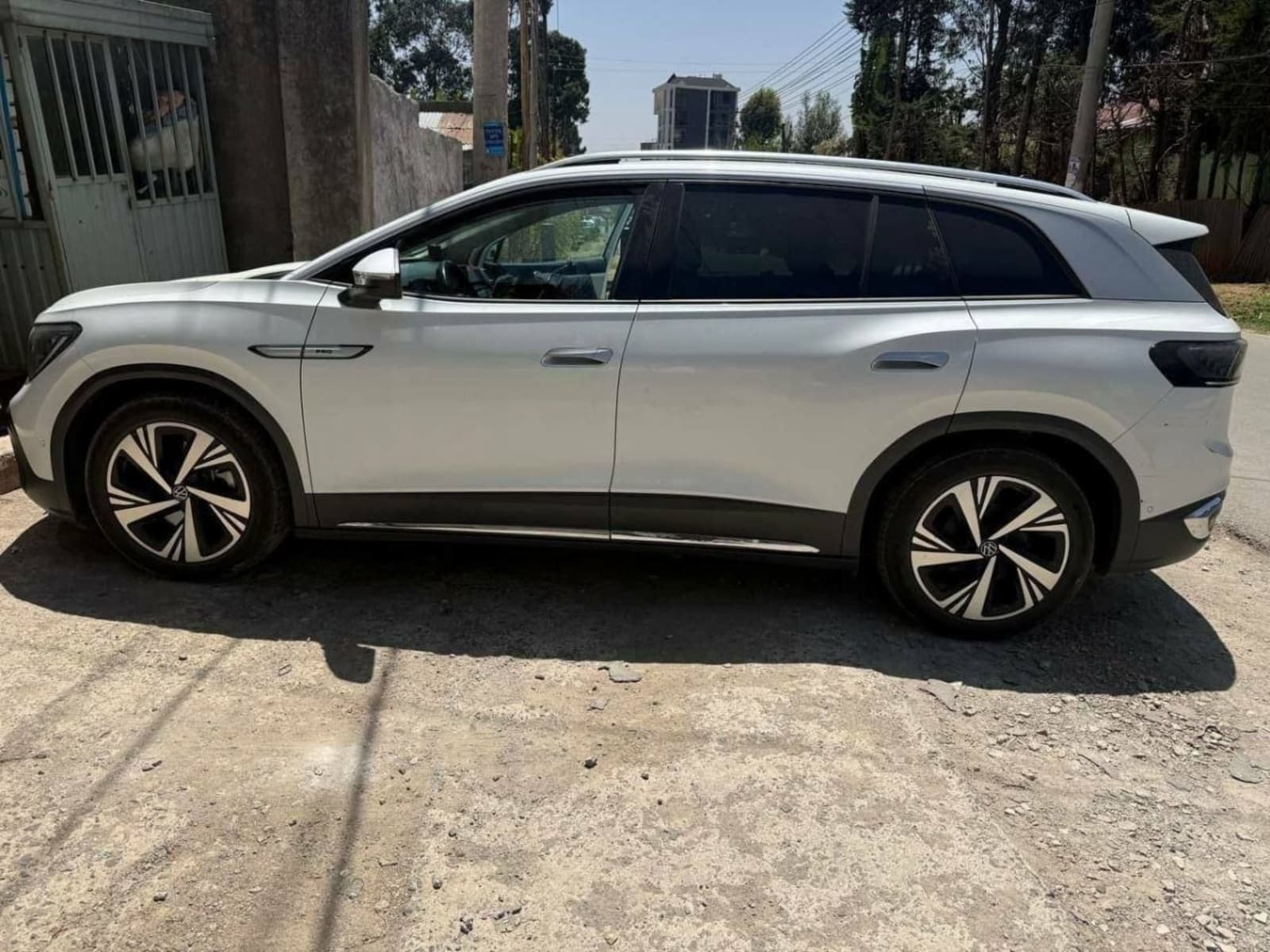 2023 Volkswagen ID.6 Crozz Pro — photo 3