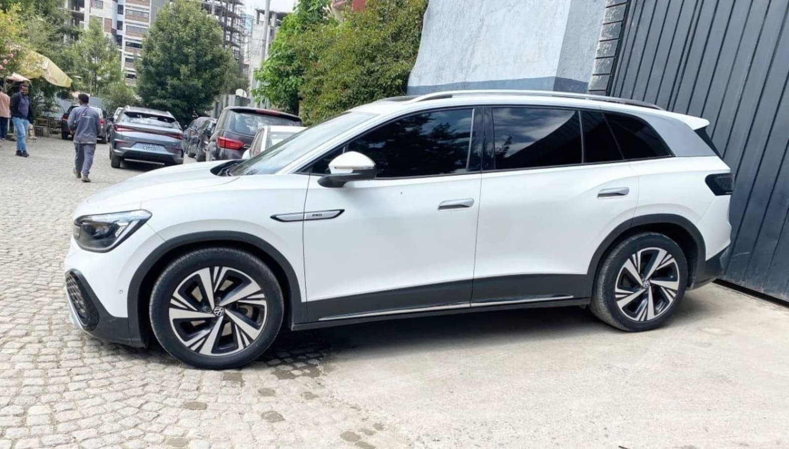 2023 Volkswagen ID.6 — photo 4