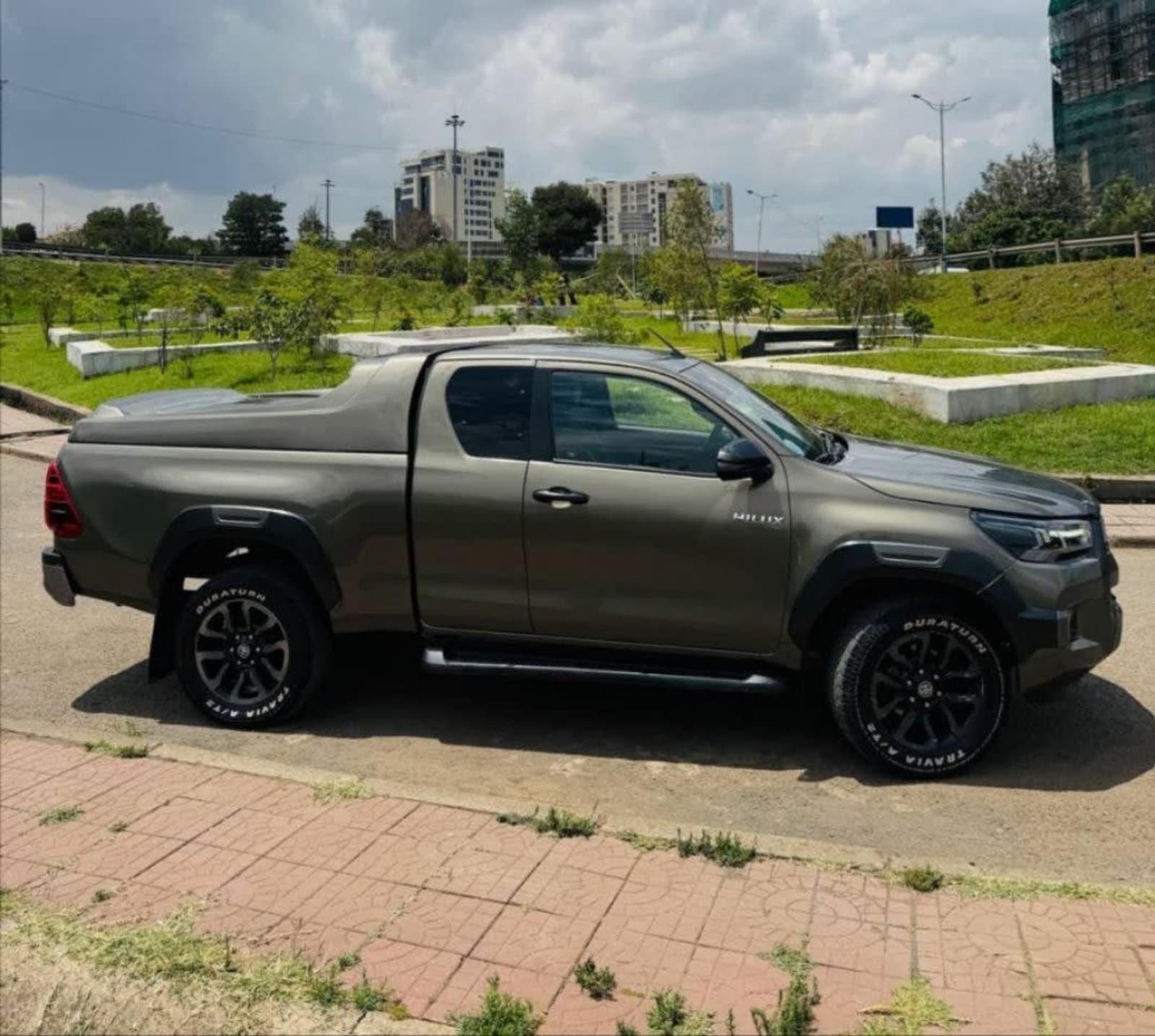 2021 Toyota Invincible King cab — photo 6