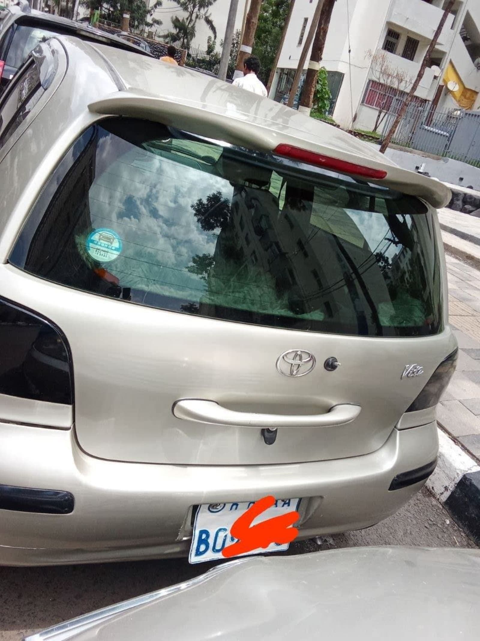 2002 Toyota Vitz — photo 4