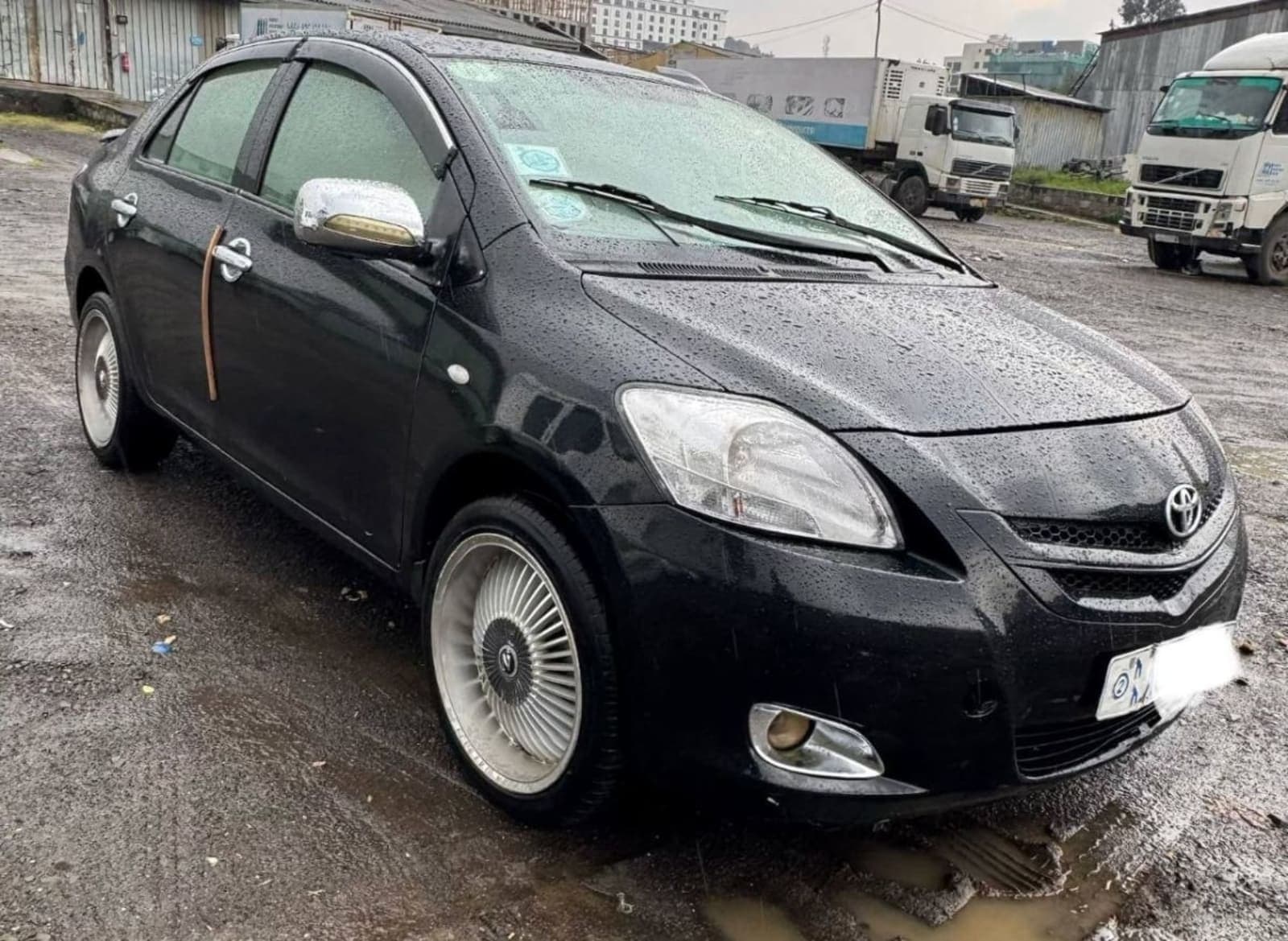 2008 Toyota Yaris sedan — photo 5