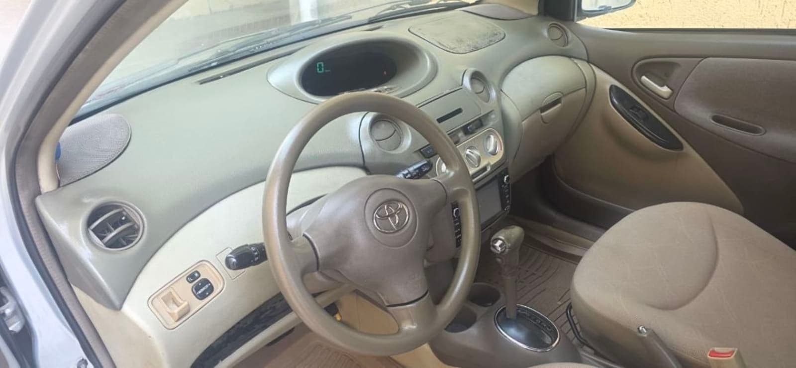 2005 Toyota Platz — photo 6