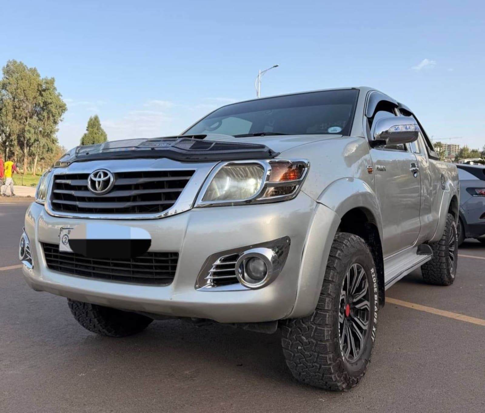 2013 Toyota Vigo King Cab — photo 4