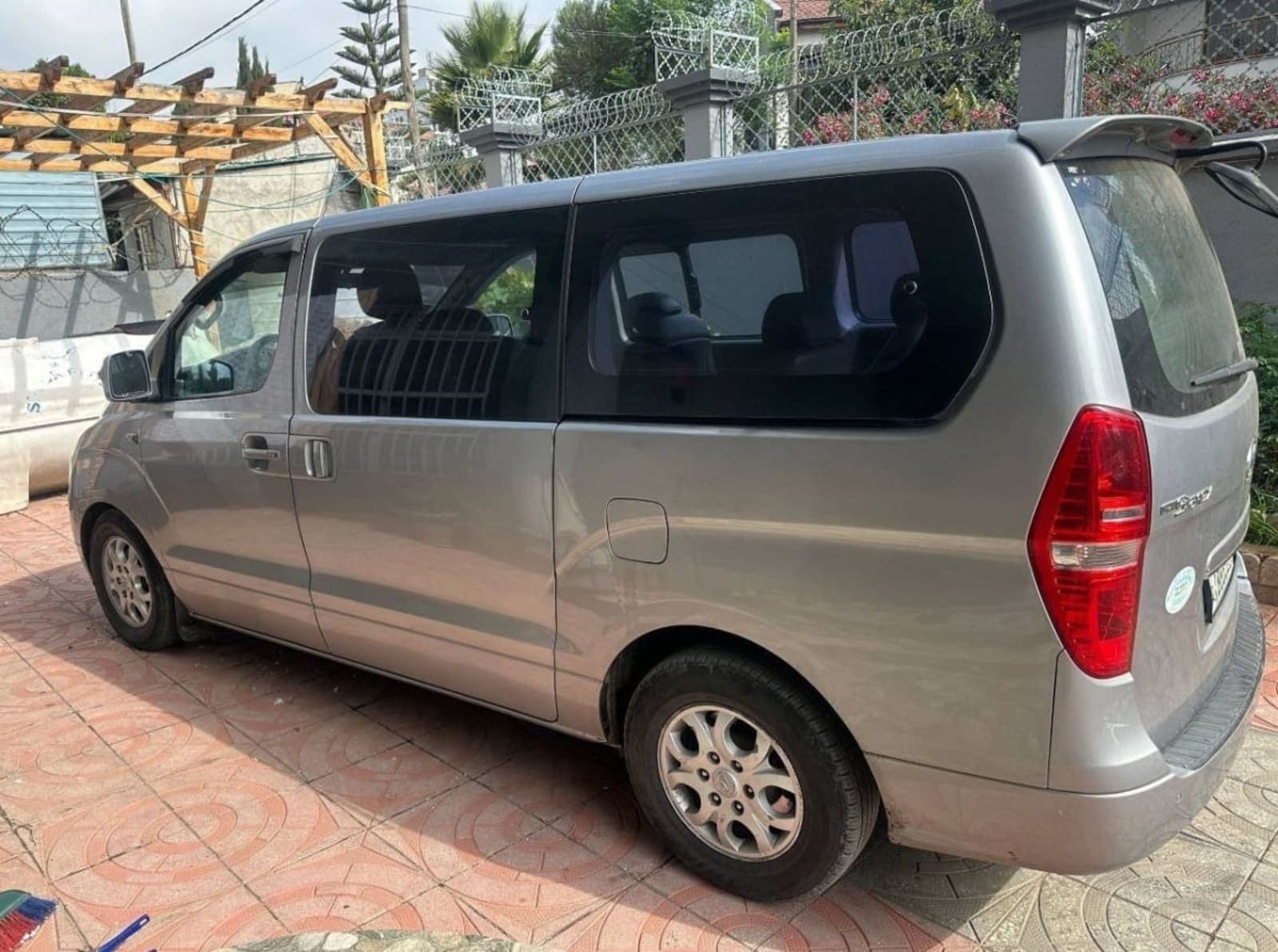 2015 Hyundai Grand Starex — photo 4