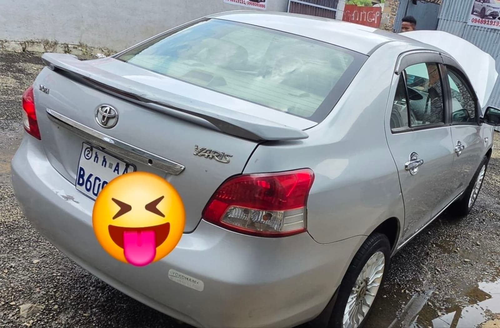2010 Toyota Yaris Belta — photo 2