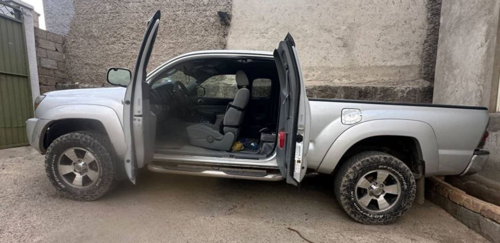 2008 Toyota Tacoma โ photo 2