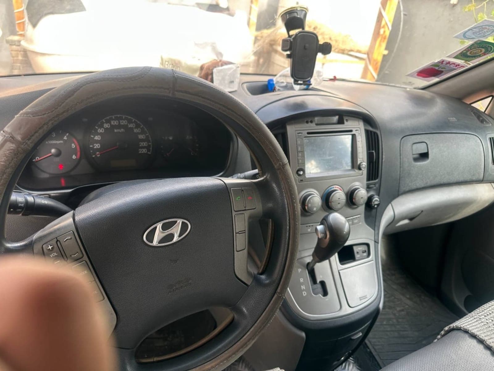 2015 Hyundai Grand Starex — photo 3