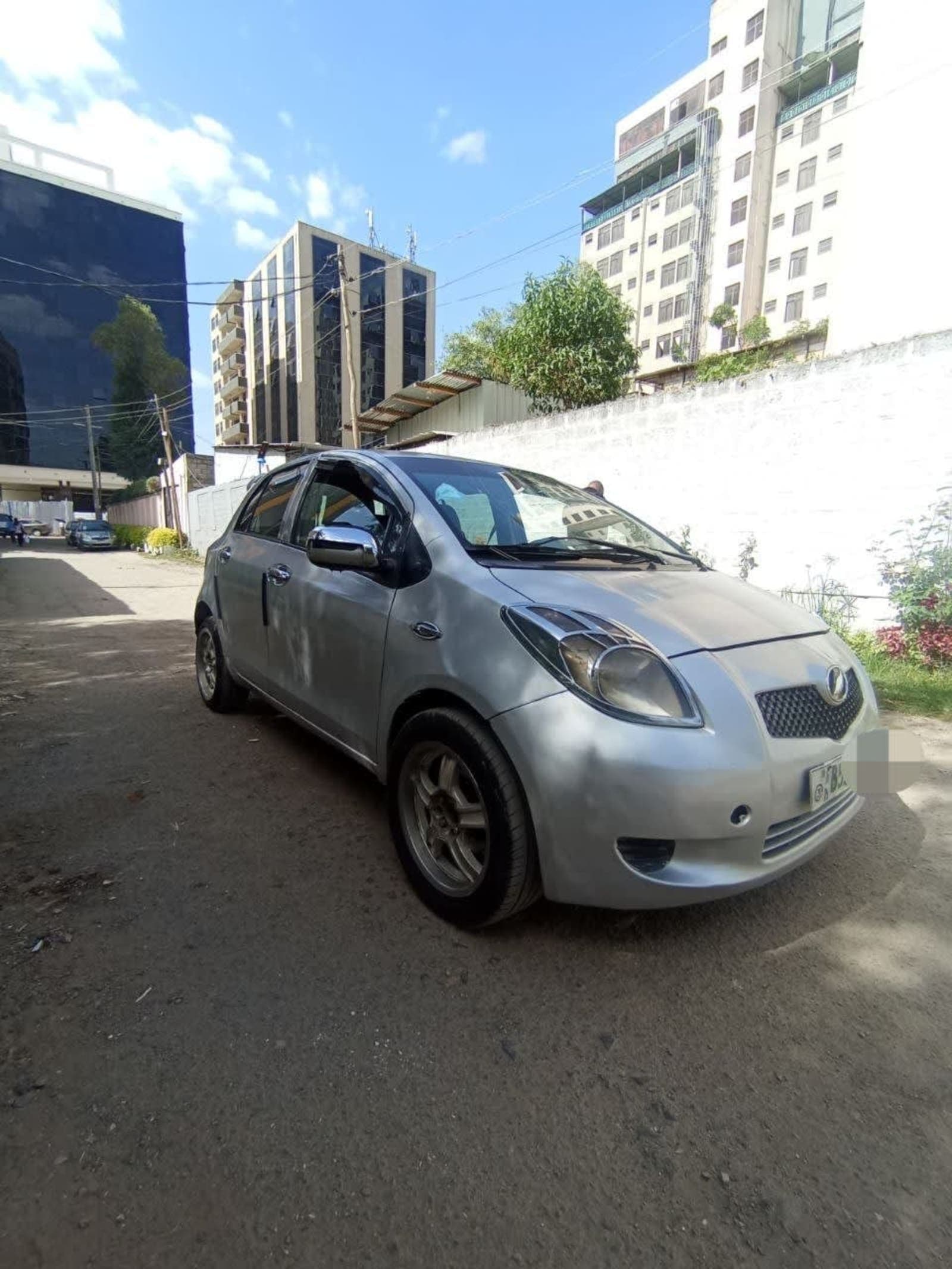 2007 Toyota Yaris Compact — photo 4