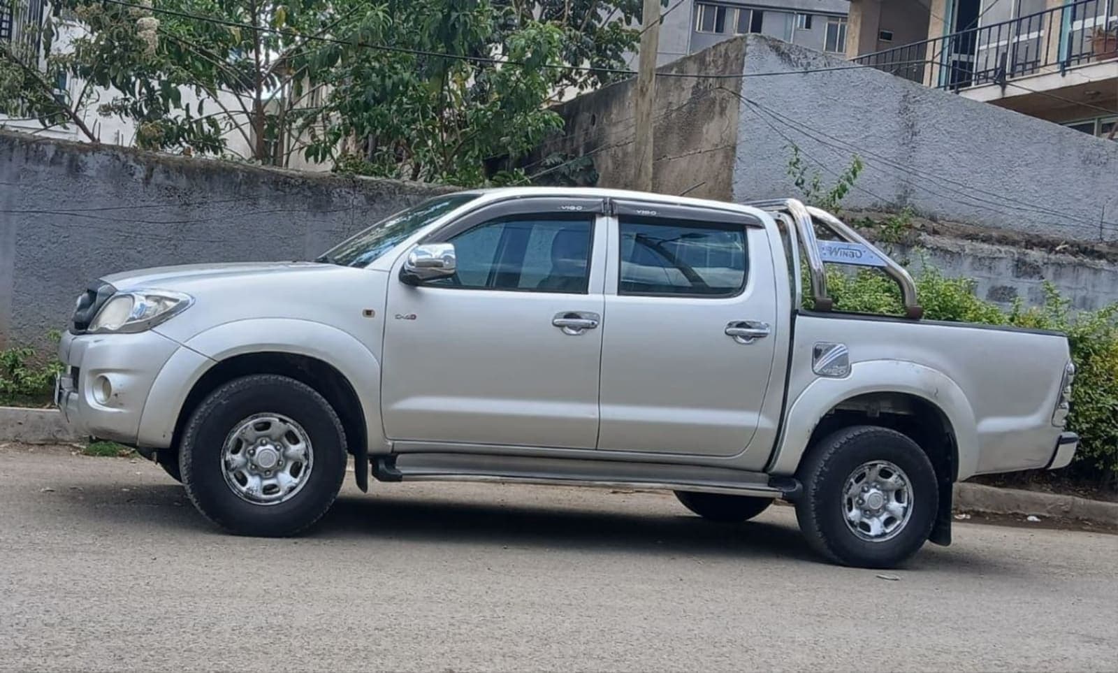 2012 Toyota Hilux Double Cab — photo 3