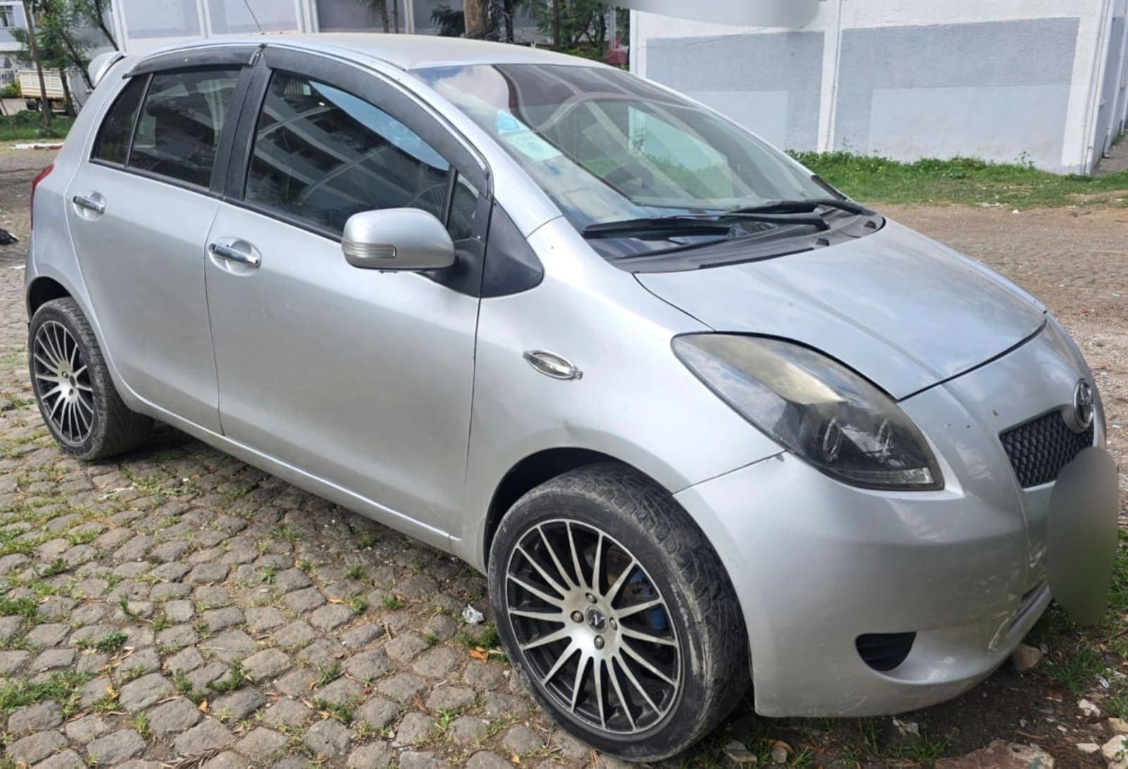 2006 Toyota Yaris Compact — photo 5