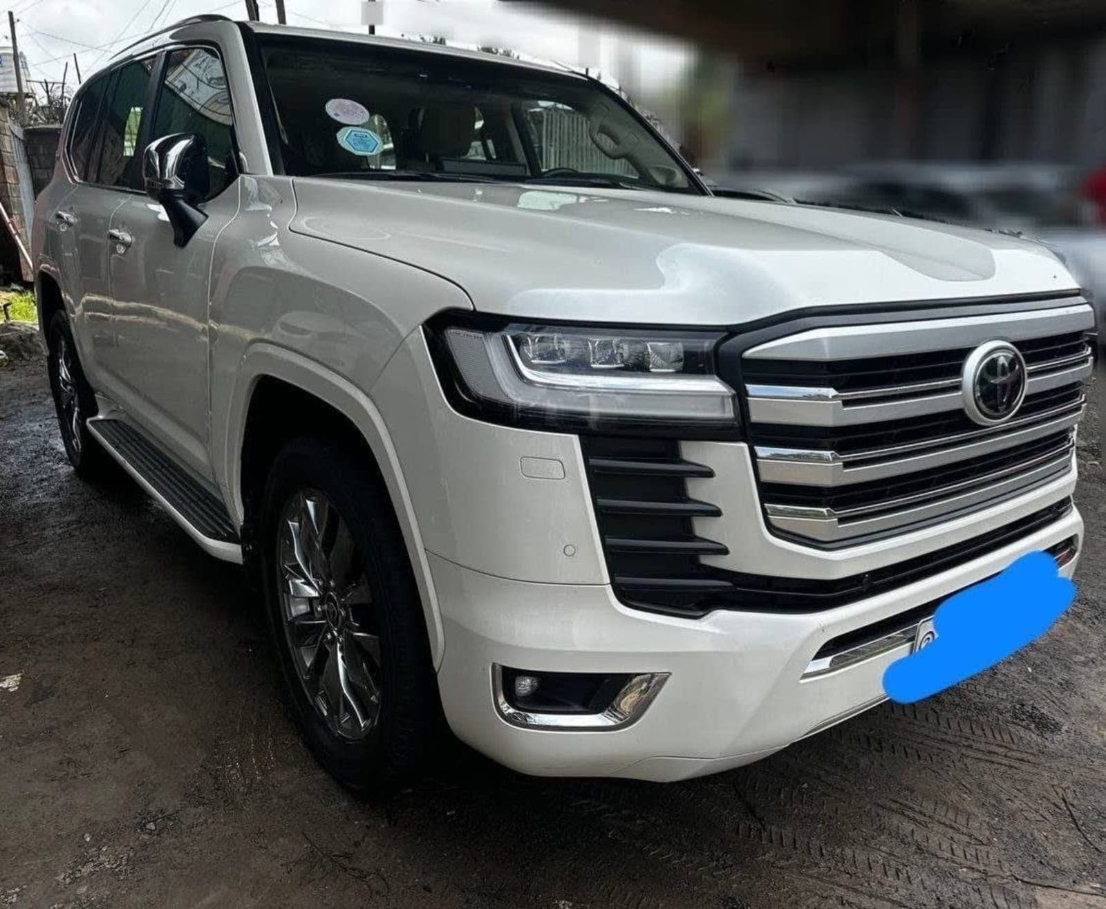 2022 Toyota Land Cruiser V6 VXR — photo 5
