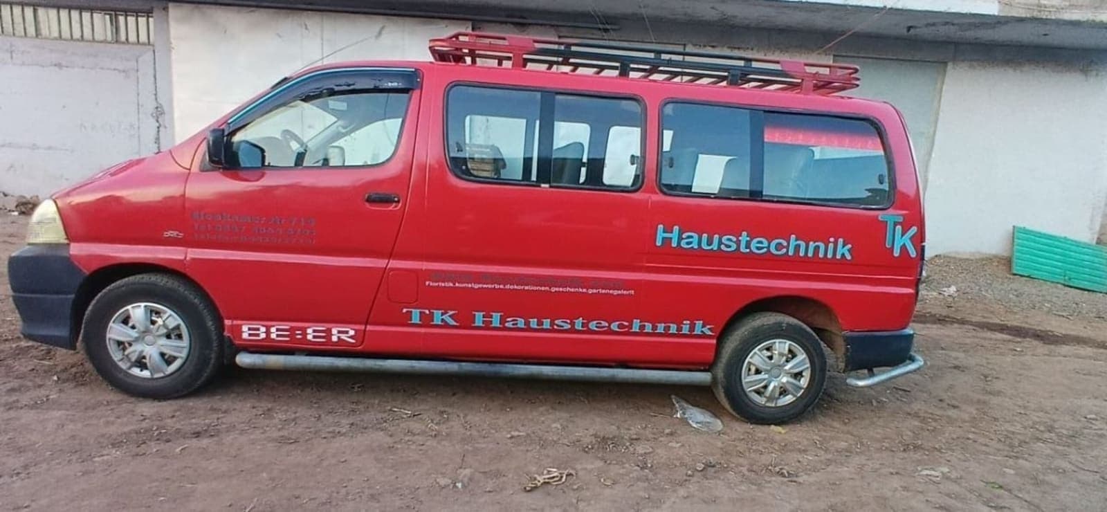 2011 Toyota Sharke — photo 2