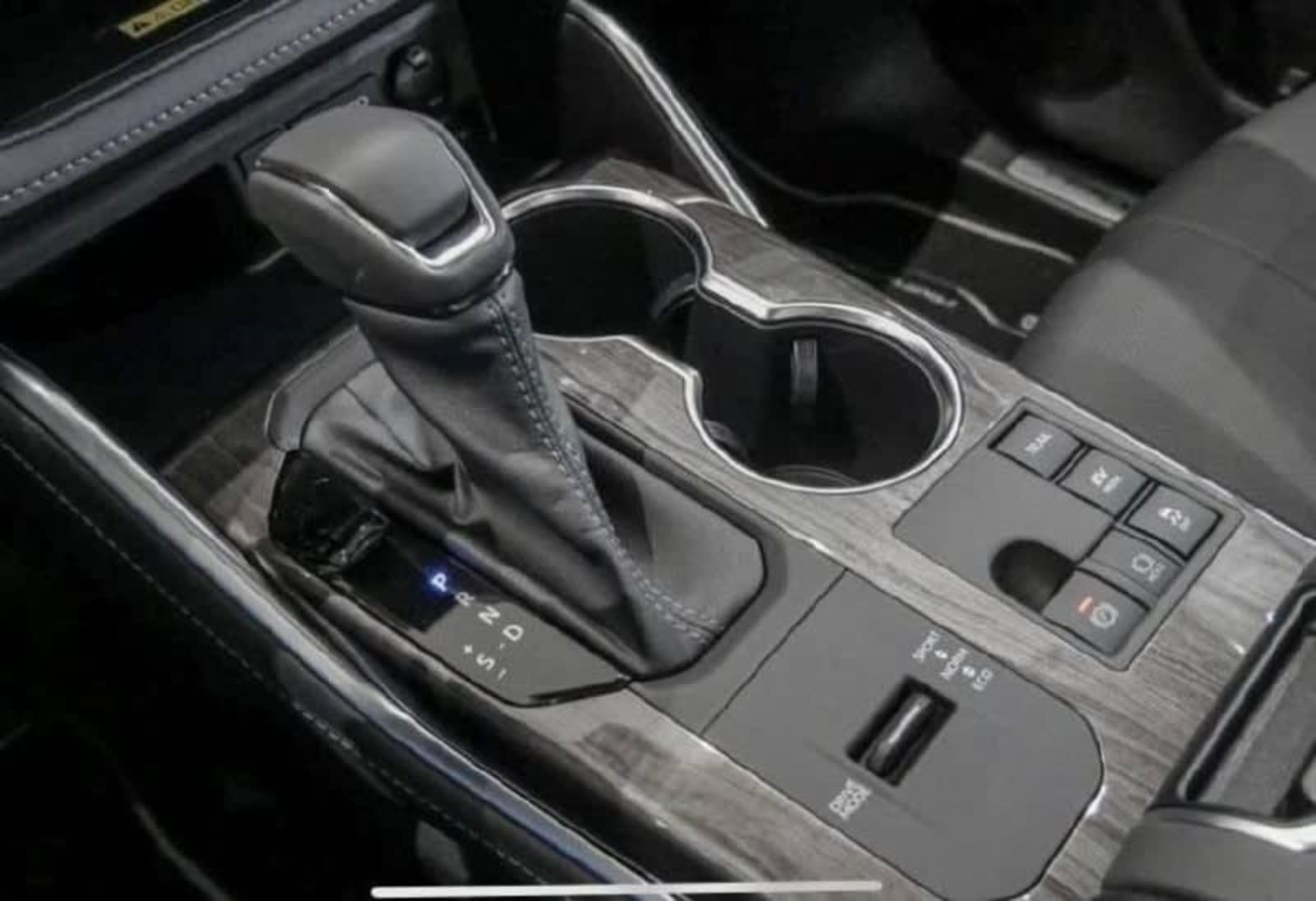 2024 Toyota Highlander Hybrid — photo 5