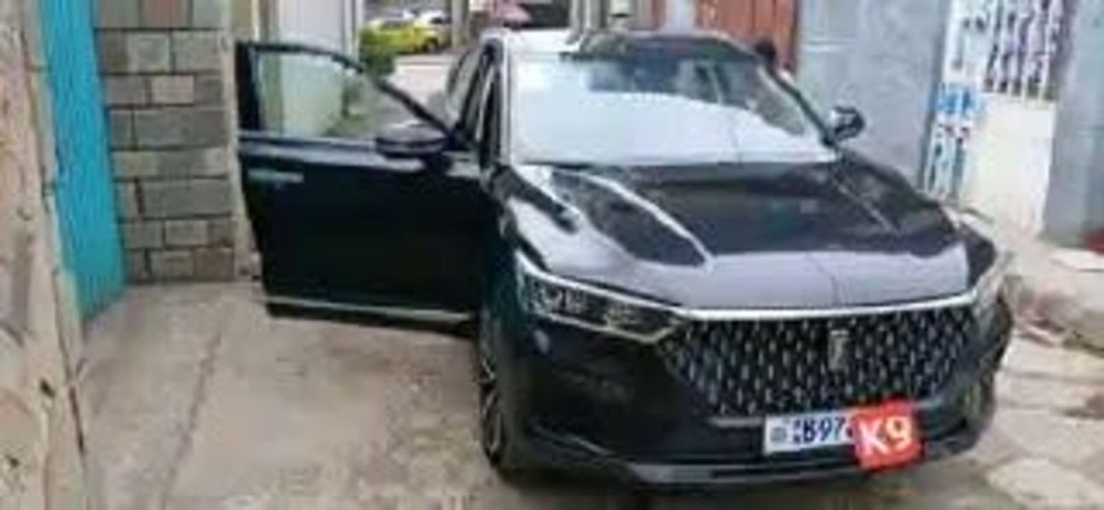 2021 FAW Bestune T77 — photo 1