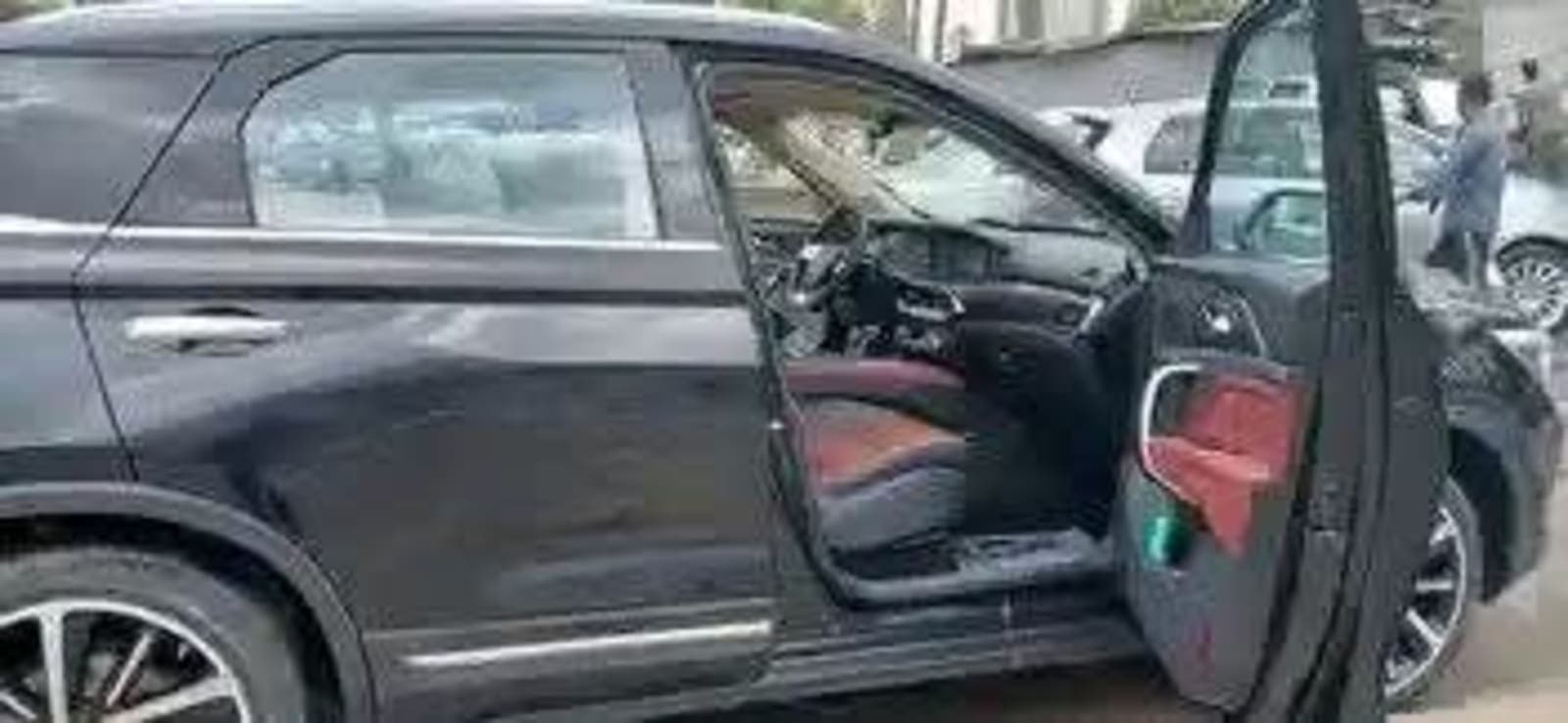 2021 FAW Bestune T77 — photo 4
