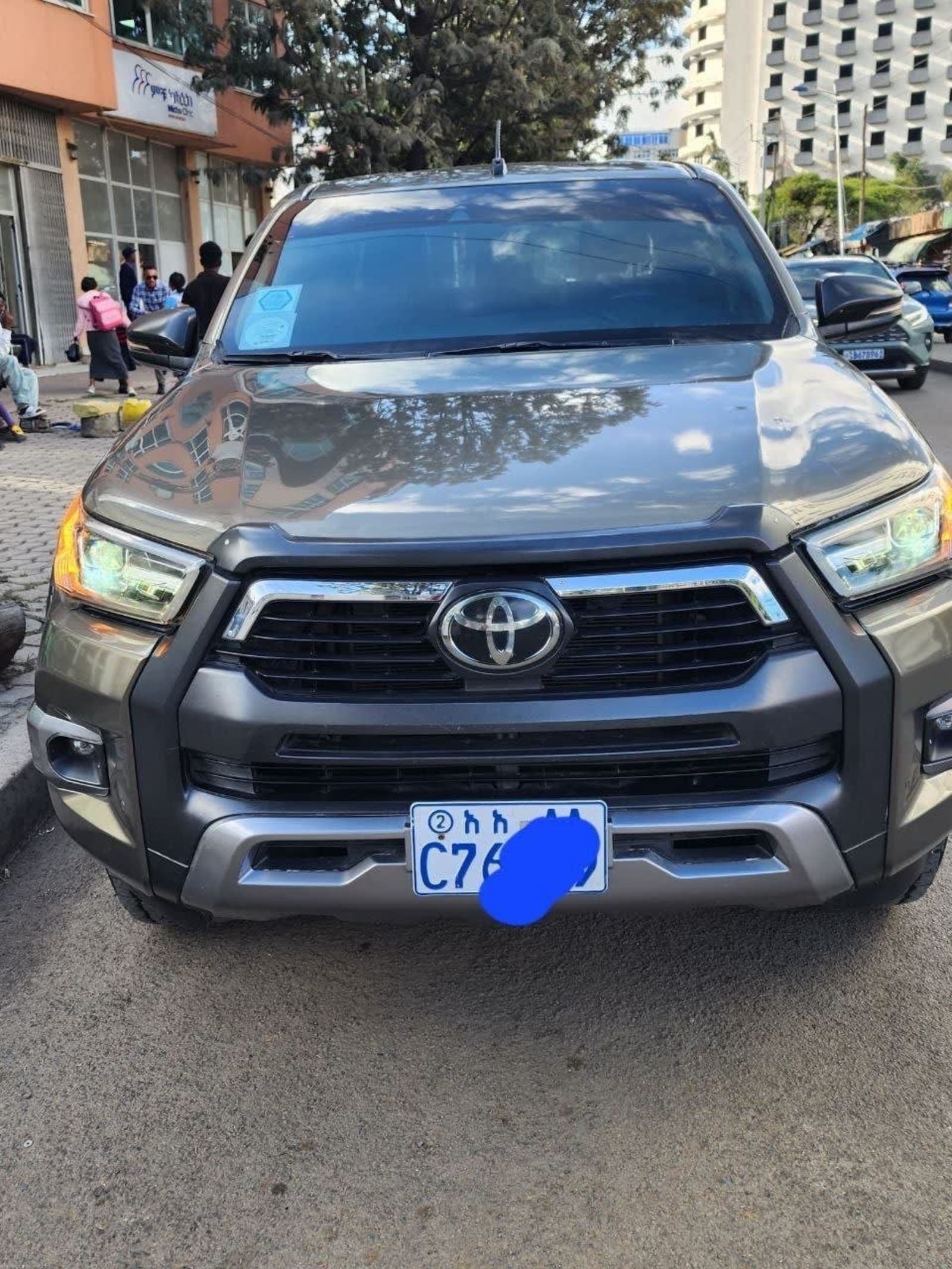 2021 Toyota Hilux Invincible — photo 6