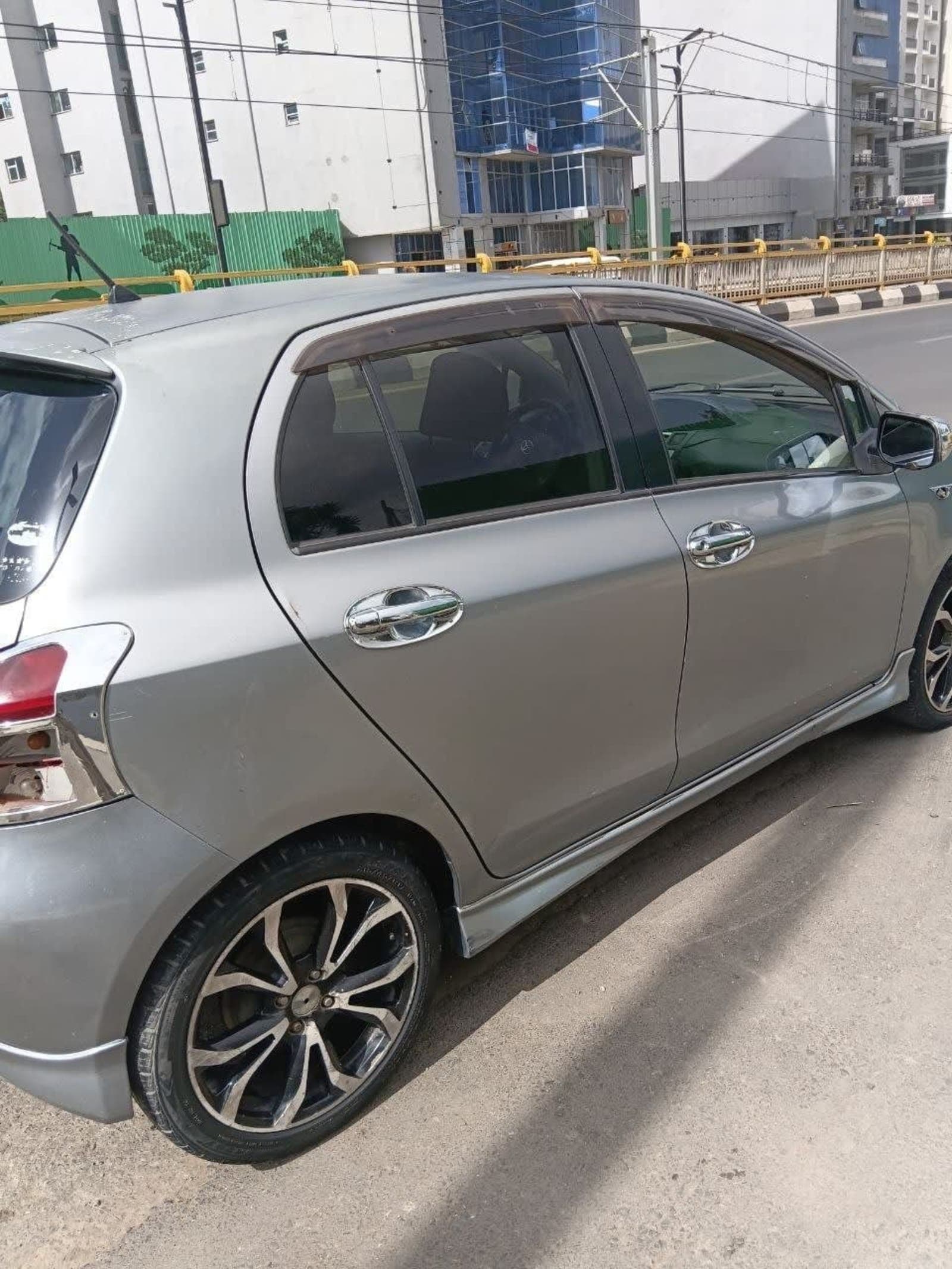 2007 Toyota Yaris Compact — photo 3
