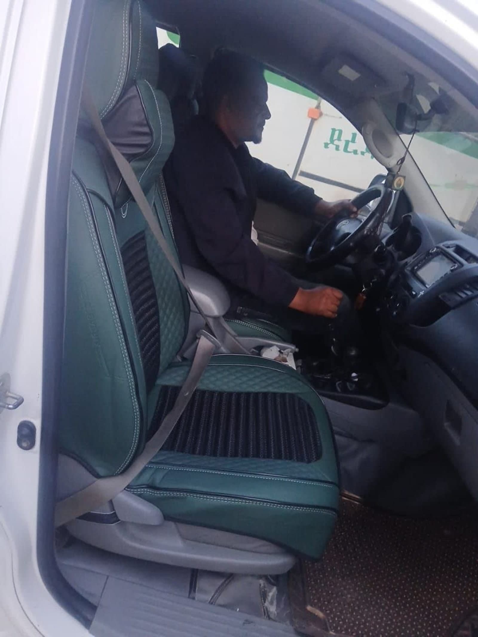 2012 Toyota Hilux Double cab — photo 3