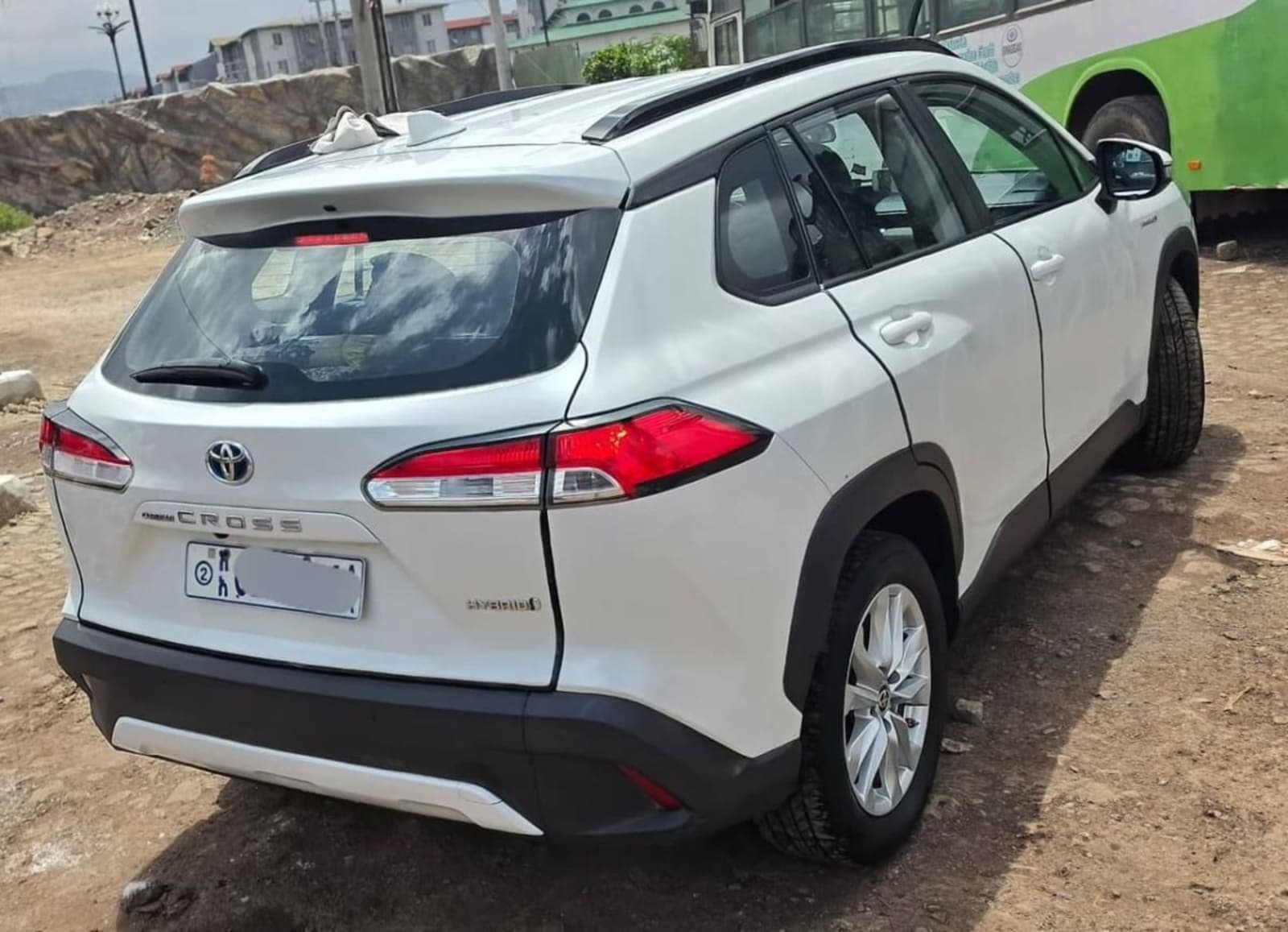 2023 Toyota Corolla Cross Hybrid — photo 3