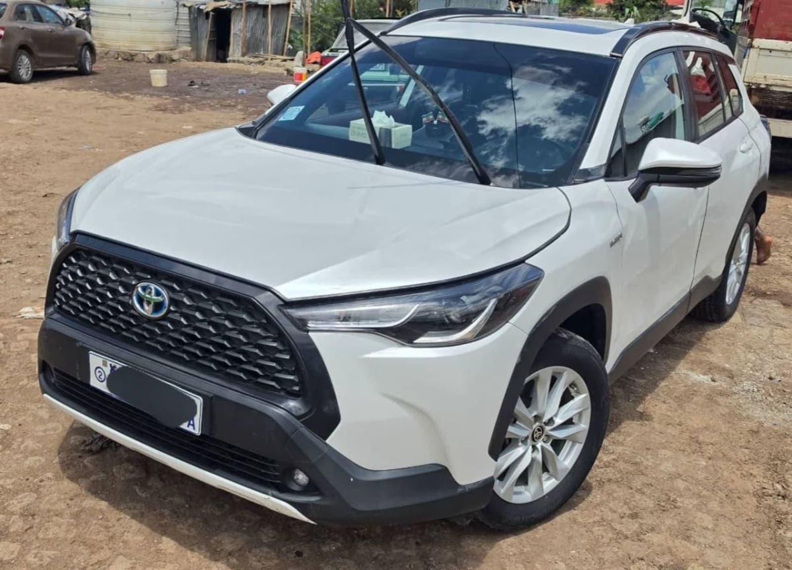2023 Toyota Corolla Cross Hybrid — photo 5