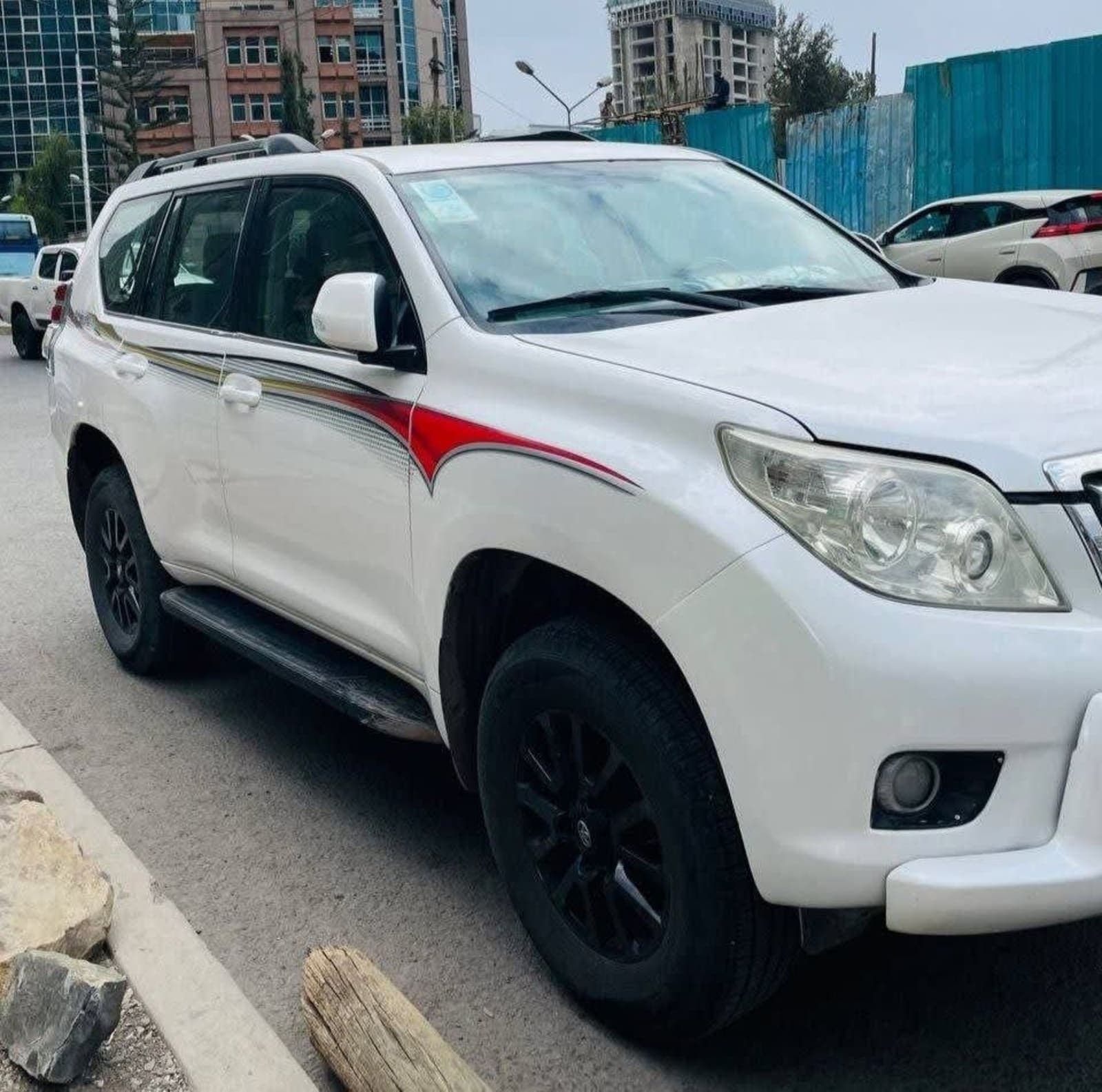 2012 Toyota Land Cruiser Prado — photo 4