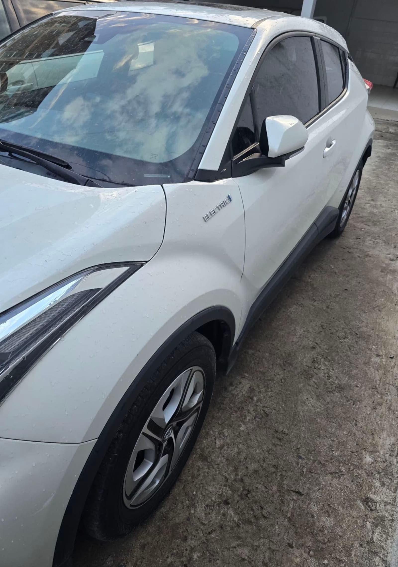 2022 Toyota C-HR EV — photo 5