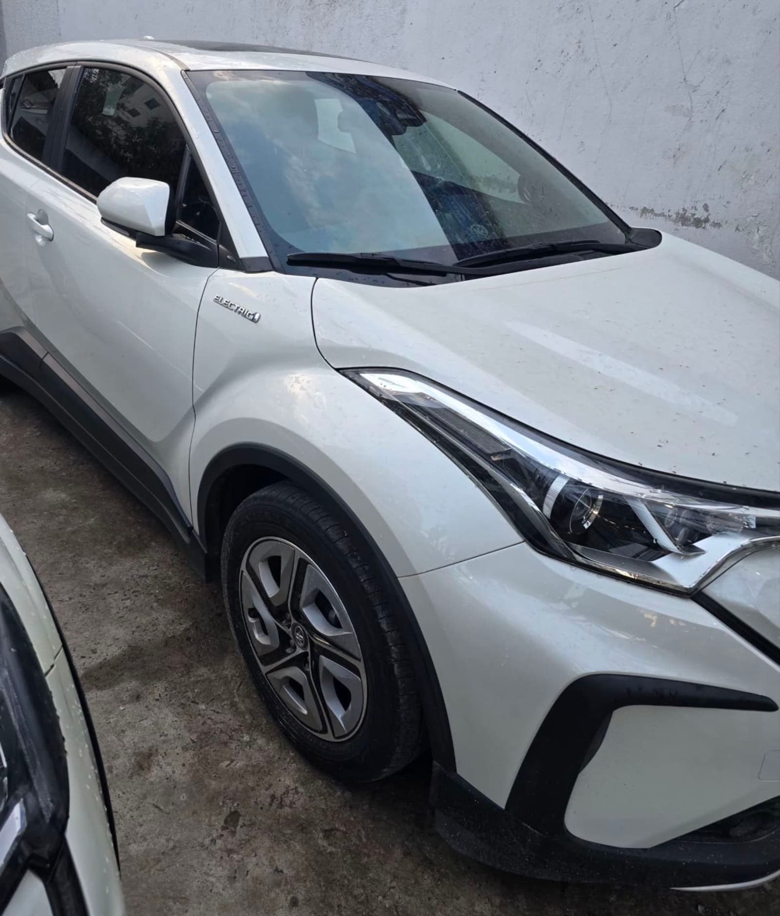 2022 Toyota C-HR EV — photo 6