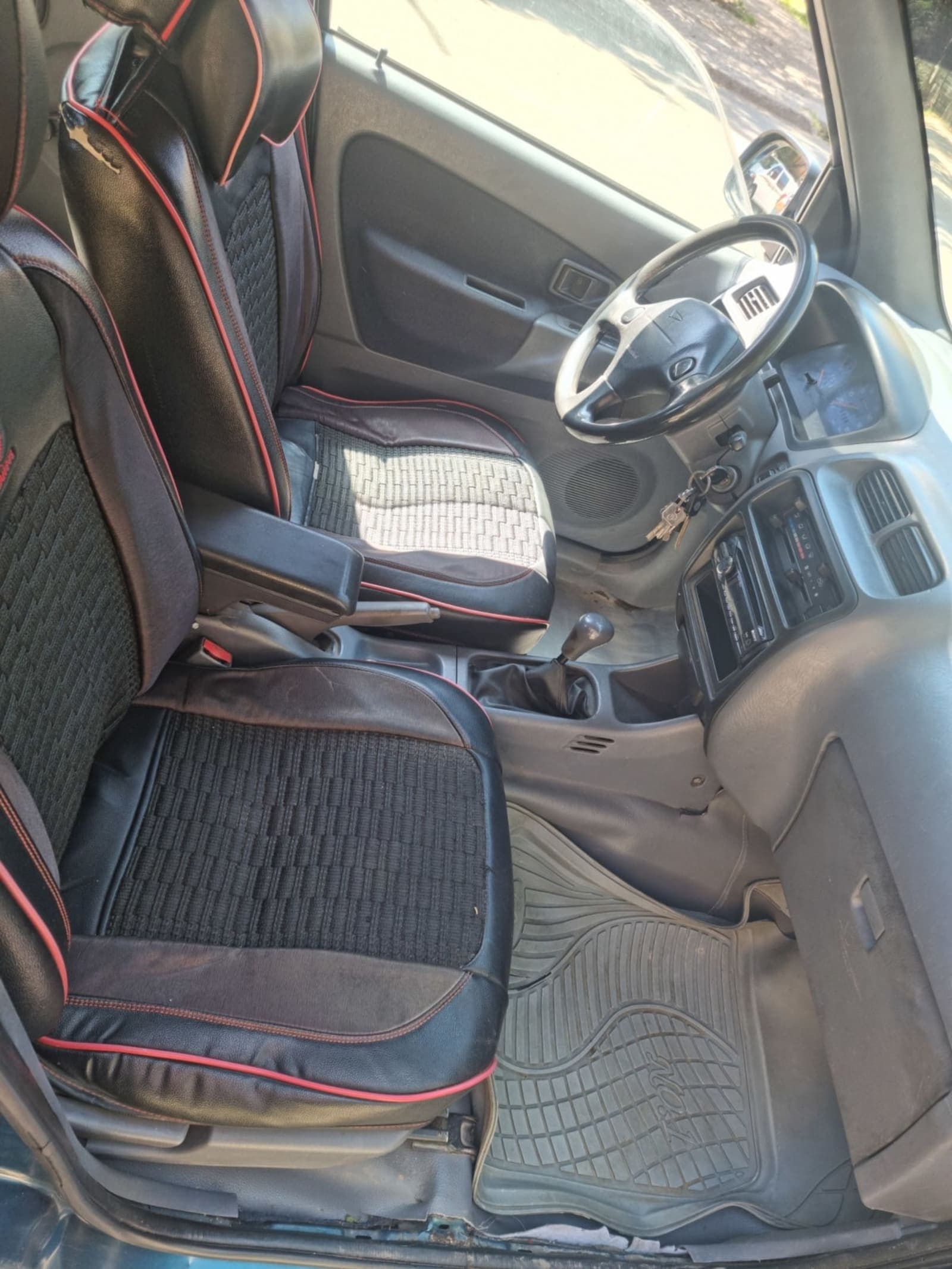 1998 Daihatsu Terios — photo 6