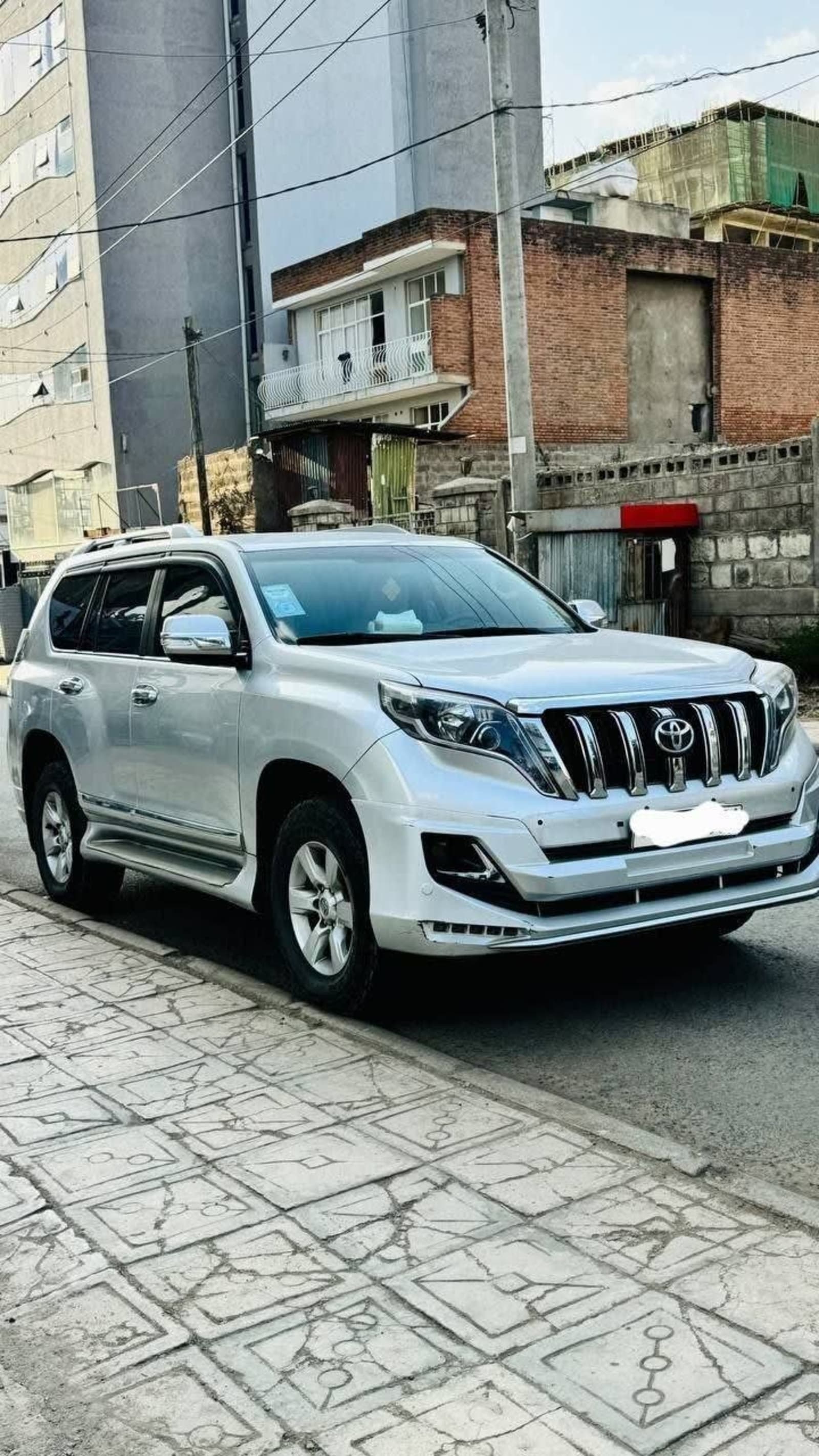2016 Toyota Landcruiser Prado — photo 7