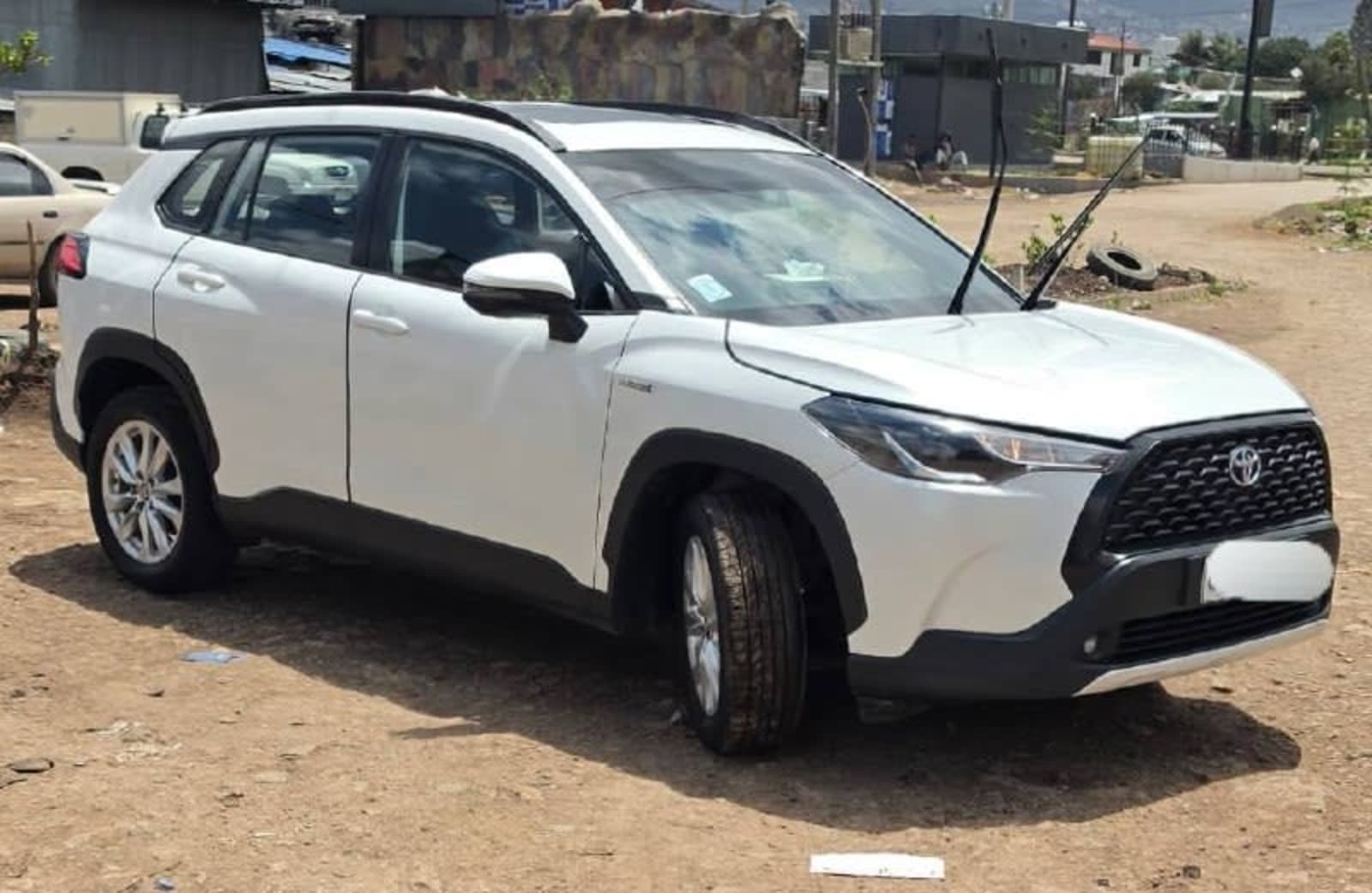 2023 Toyota Corolla Cross Hybrid — photo 5