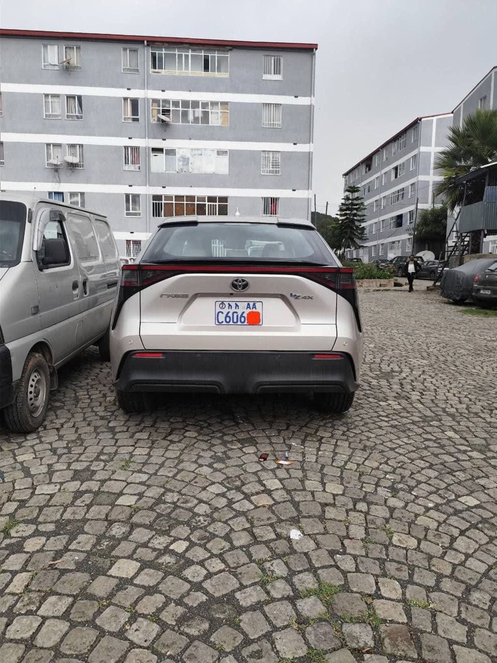 2024 Toyota BZ4X 2WD ULTRA — photo 2