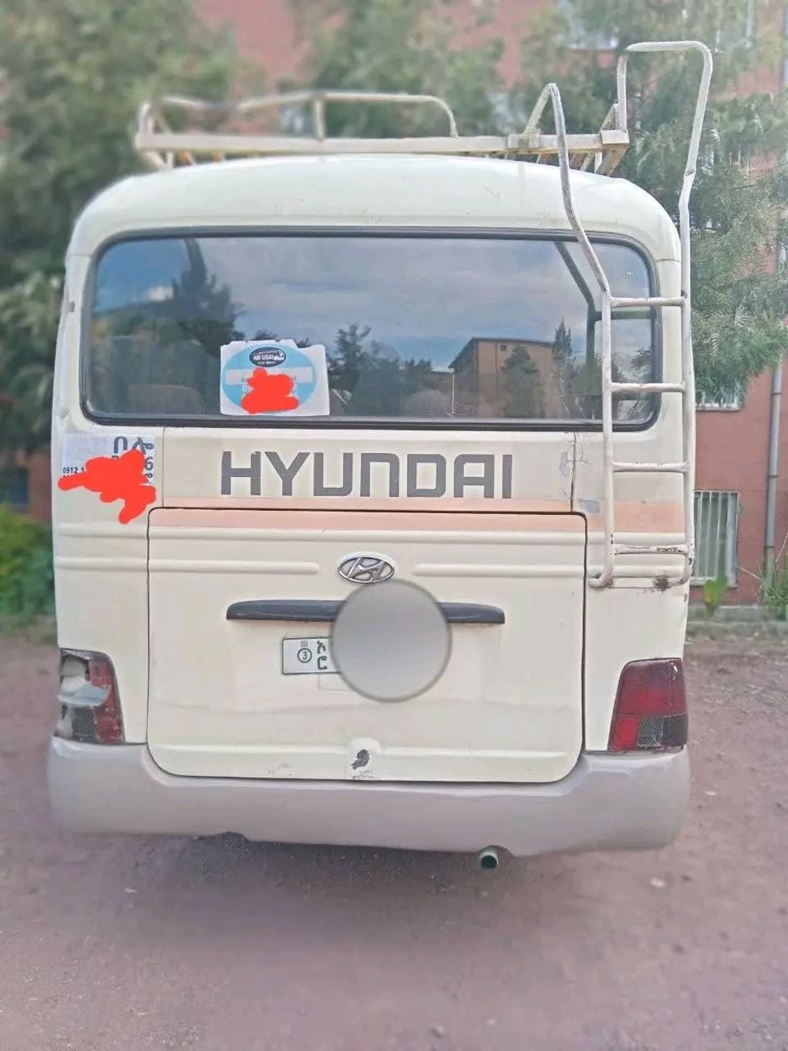 2003 Hyundai Coaster — photo 2