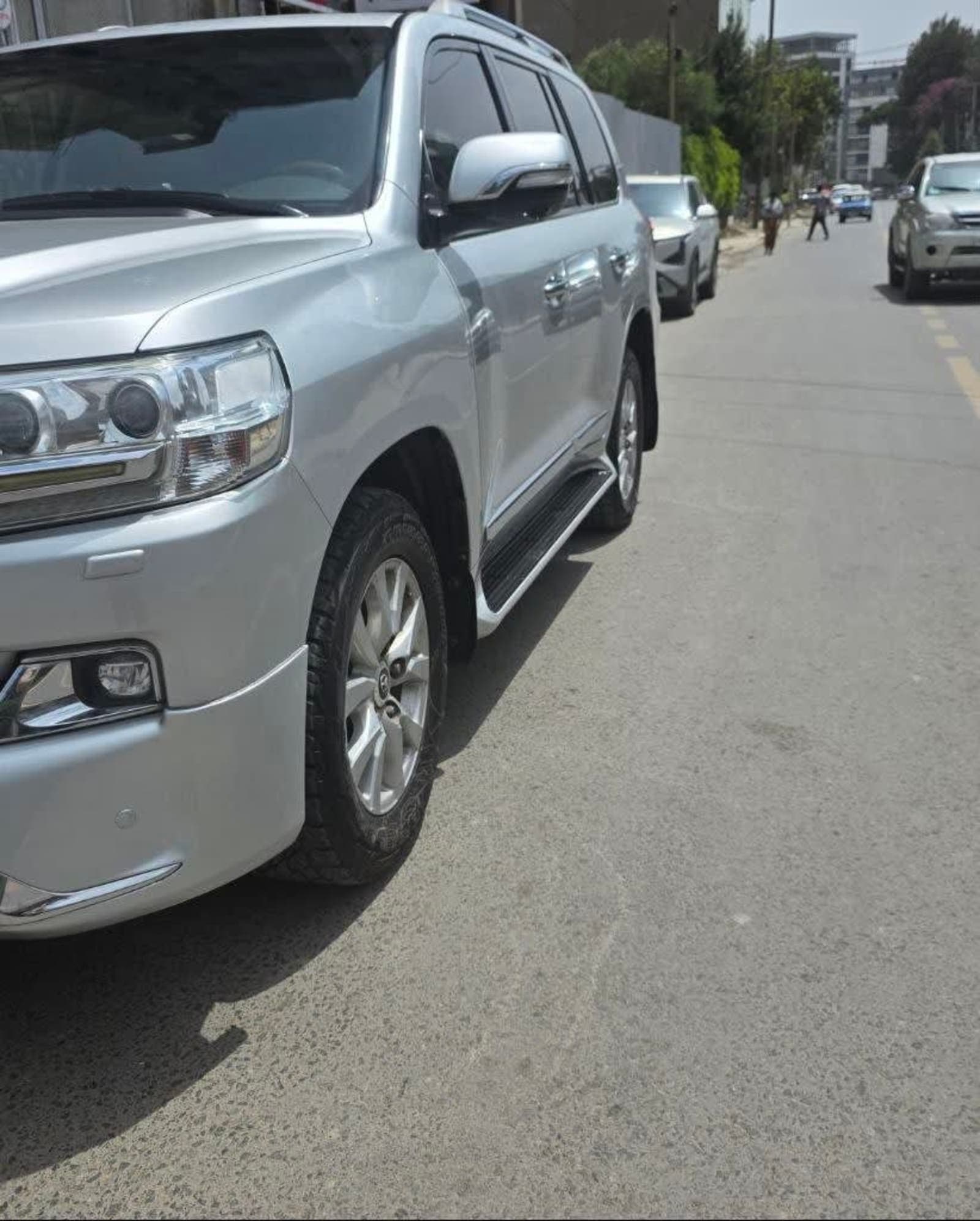 2017 Toyota Landcruiser GXR — photo 2