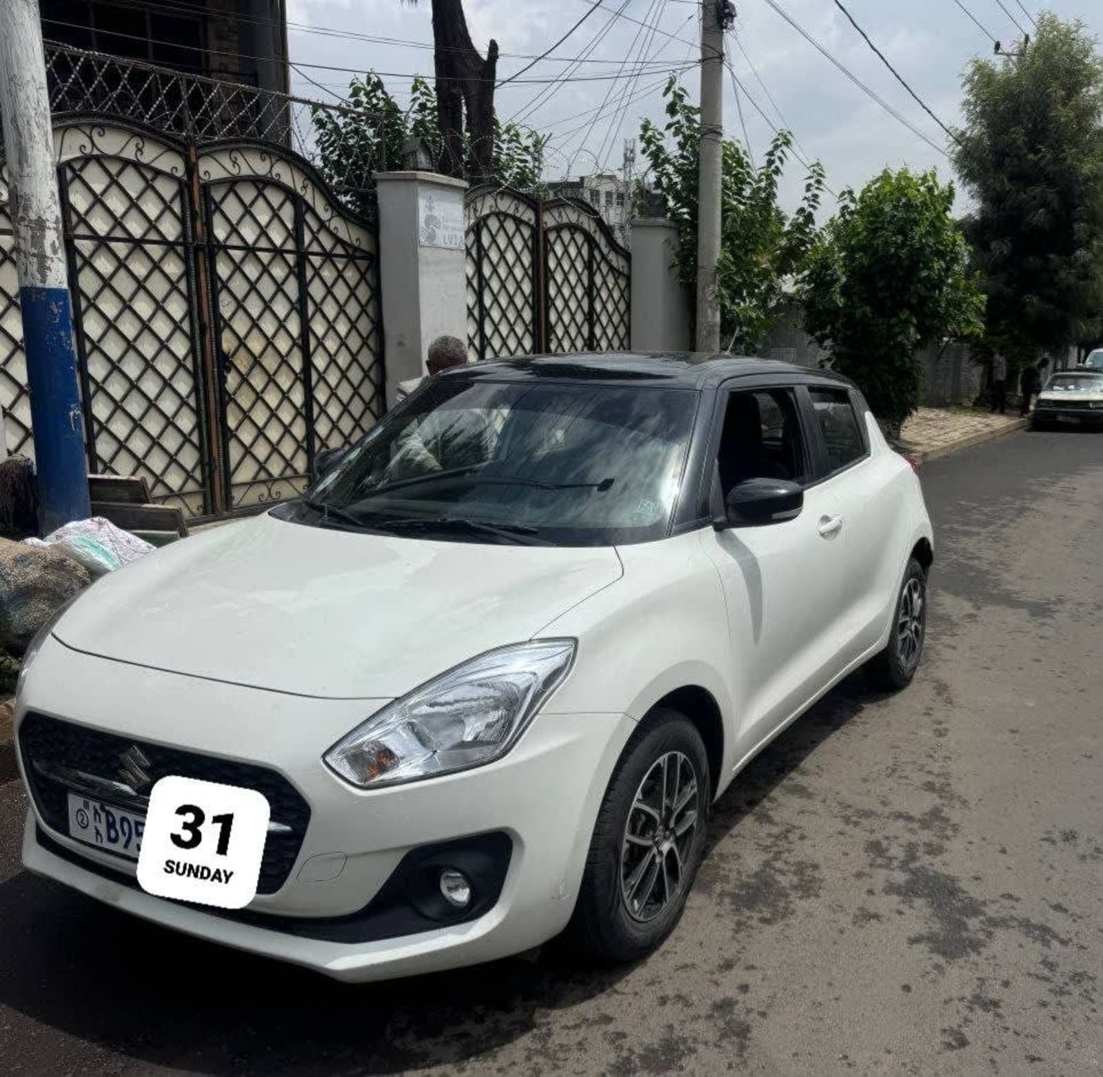 2021 Suzuki Swift — photo 5