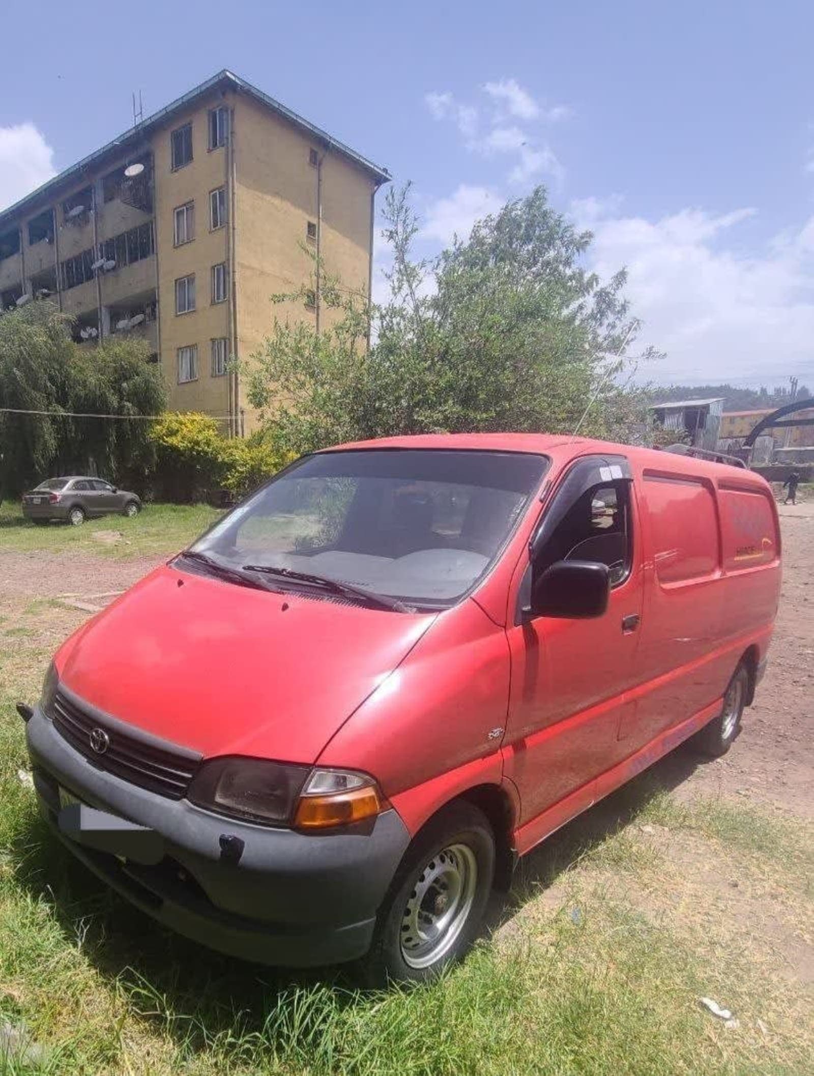 2006 Toyota Hiace — photo 4