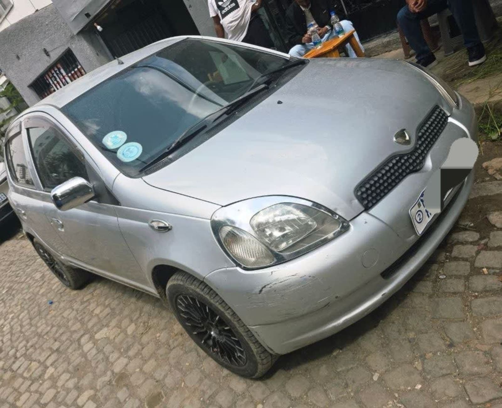 2001 Toyota Vitz — photo 5