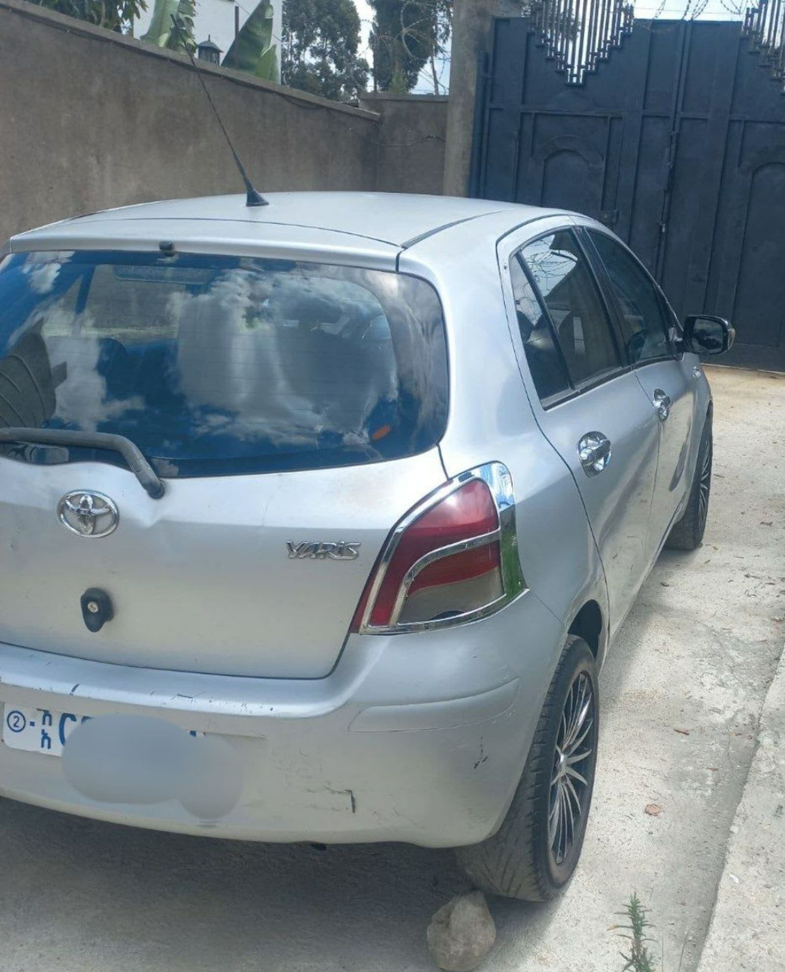 2009 Toyota Yaris Compact — photo 4