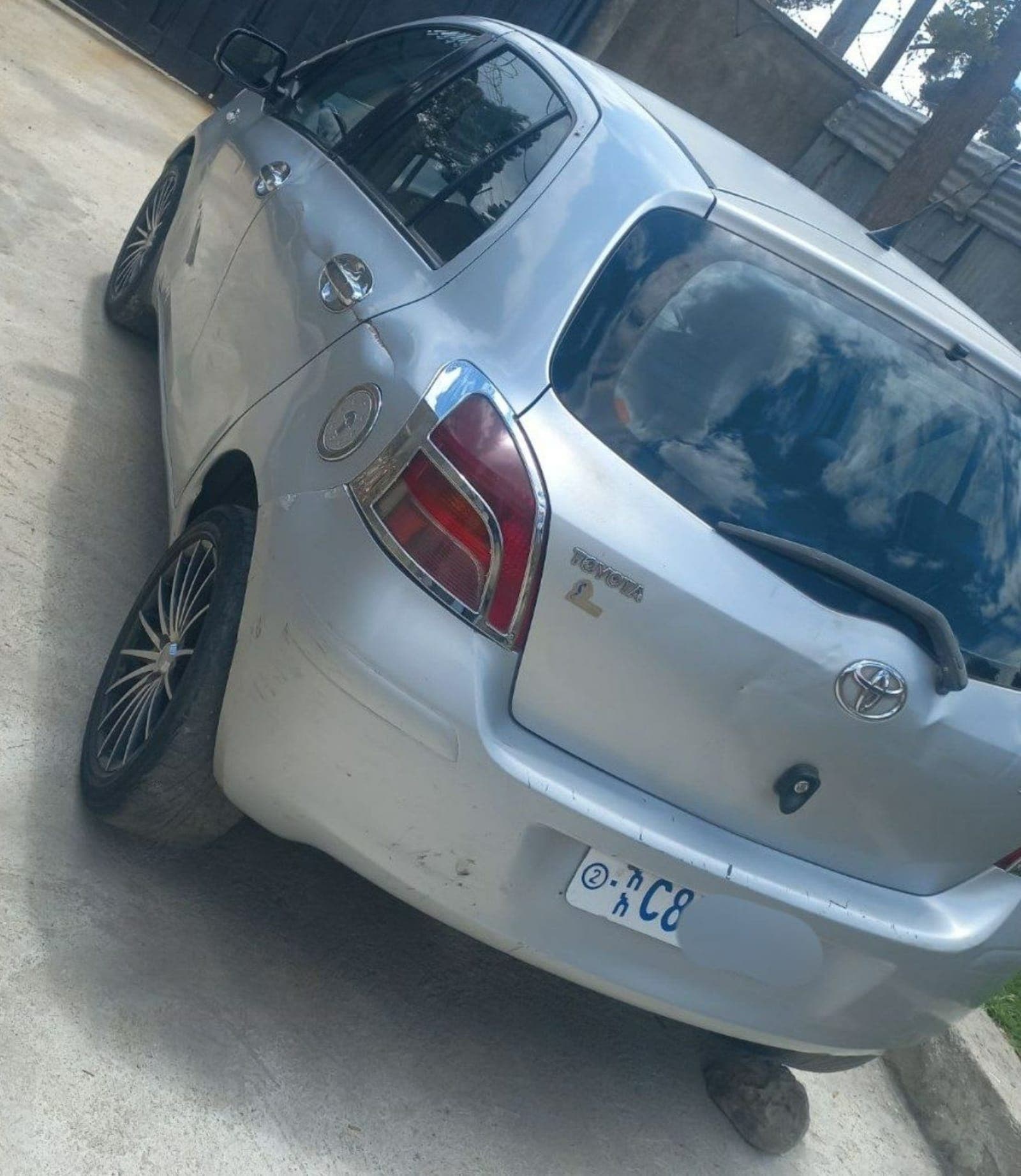 2009 Toyota Yaris Compact — photo 5