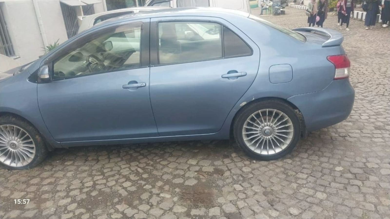 2010 Toyota Yaris Belta — photo 4