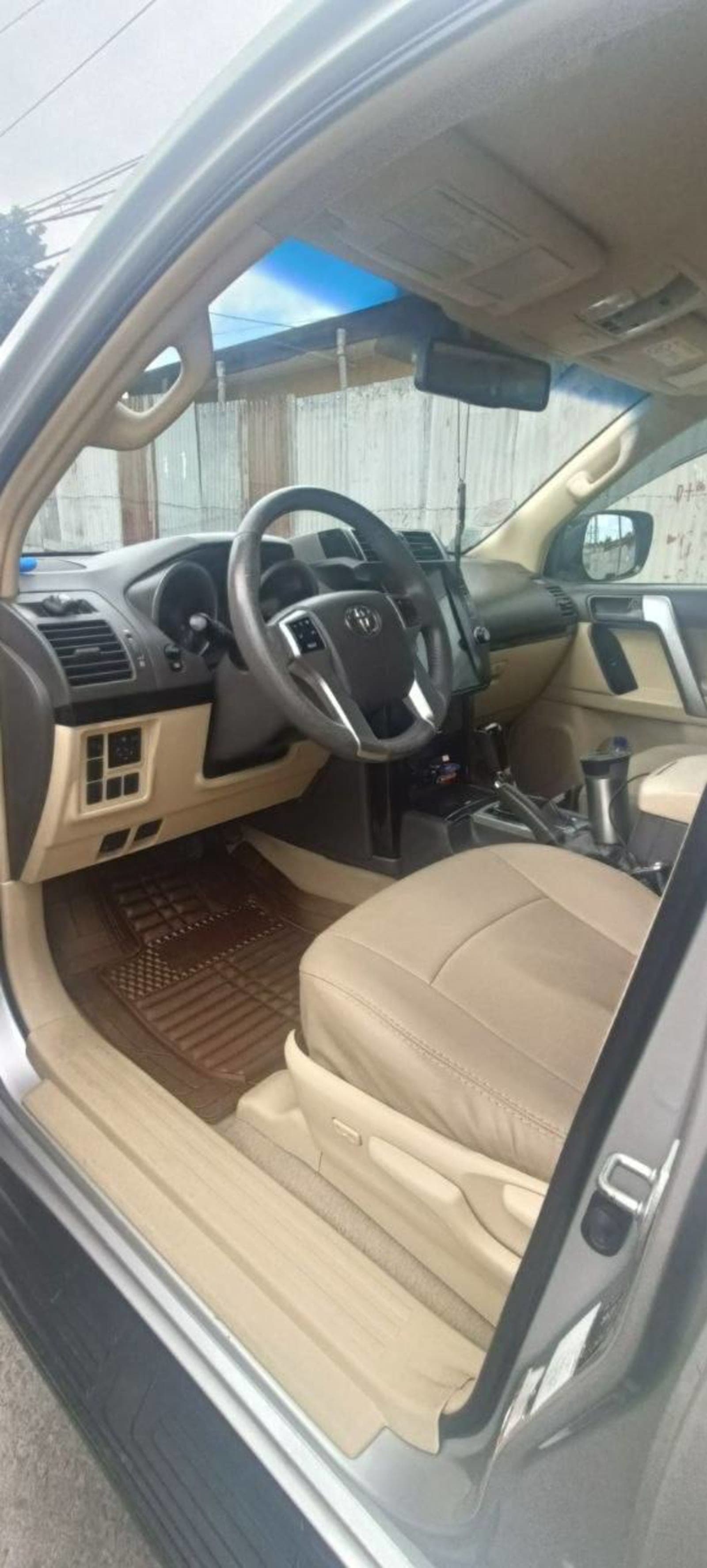 2014 Toyota Landcruiser Prado — photo 6