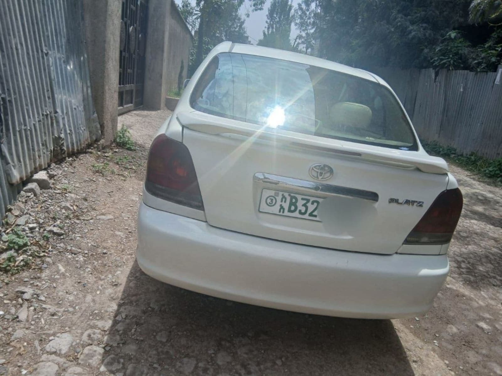 2005 Toyota Platz — photo 4