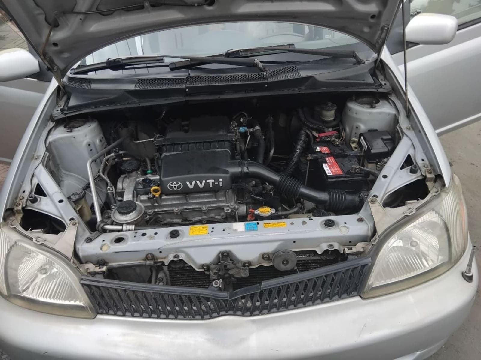 2005 Toyota Platz — photo 3
