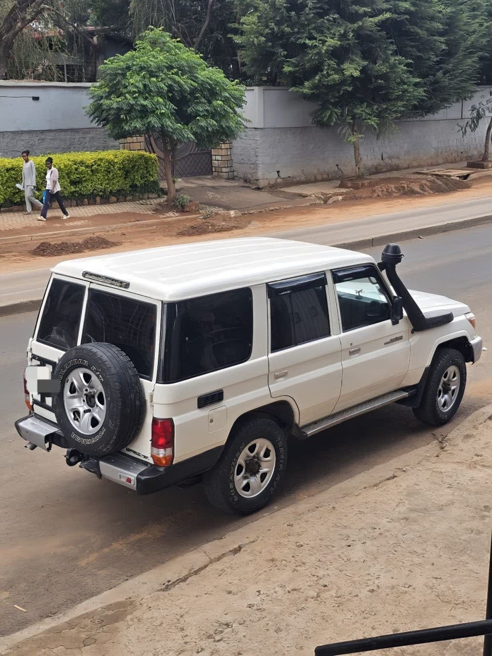 2012 Toyota LandCruiser Mark II — photo 5