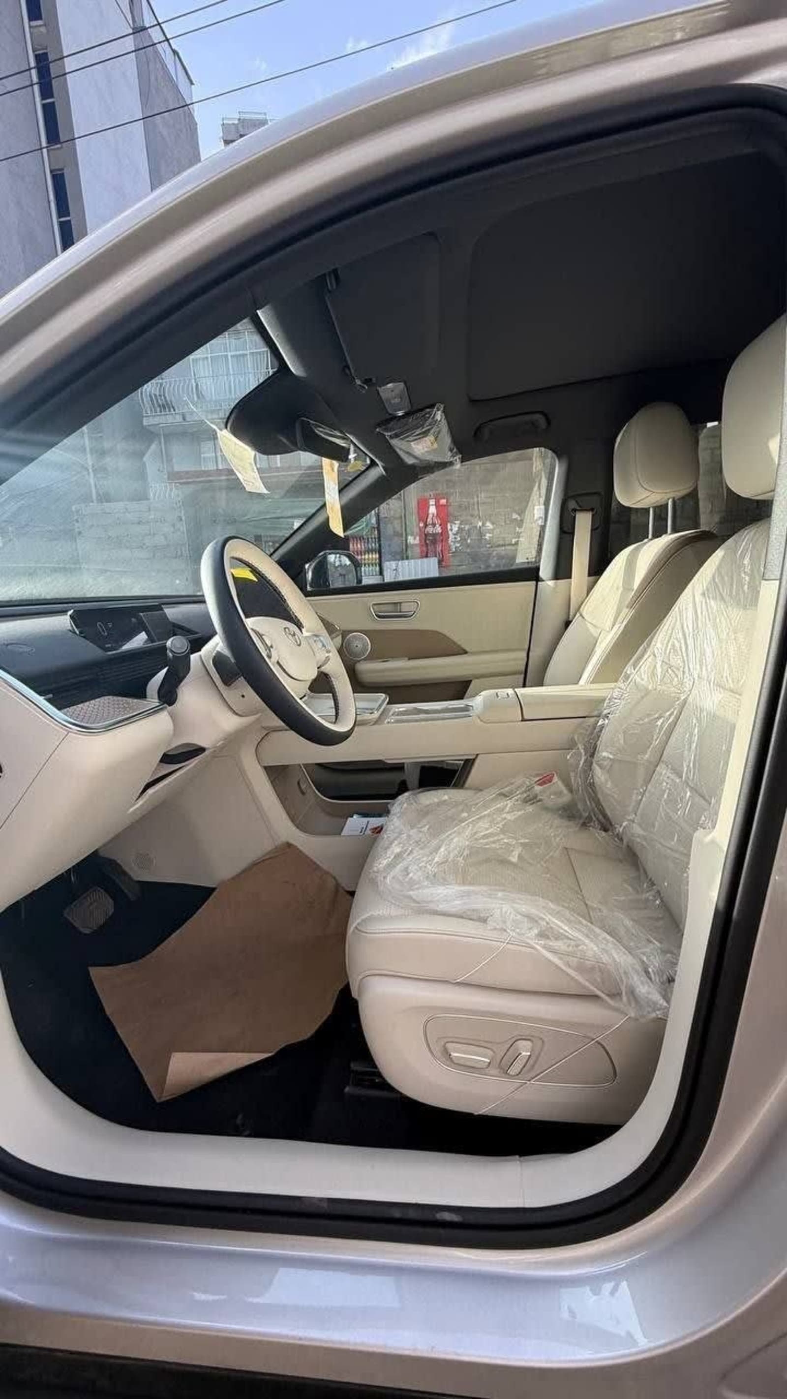 2025 Toyota bZ3X — photo 2