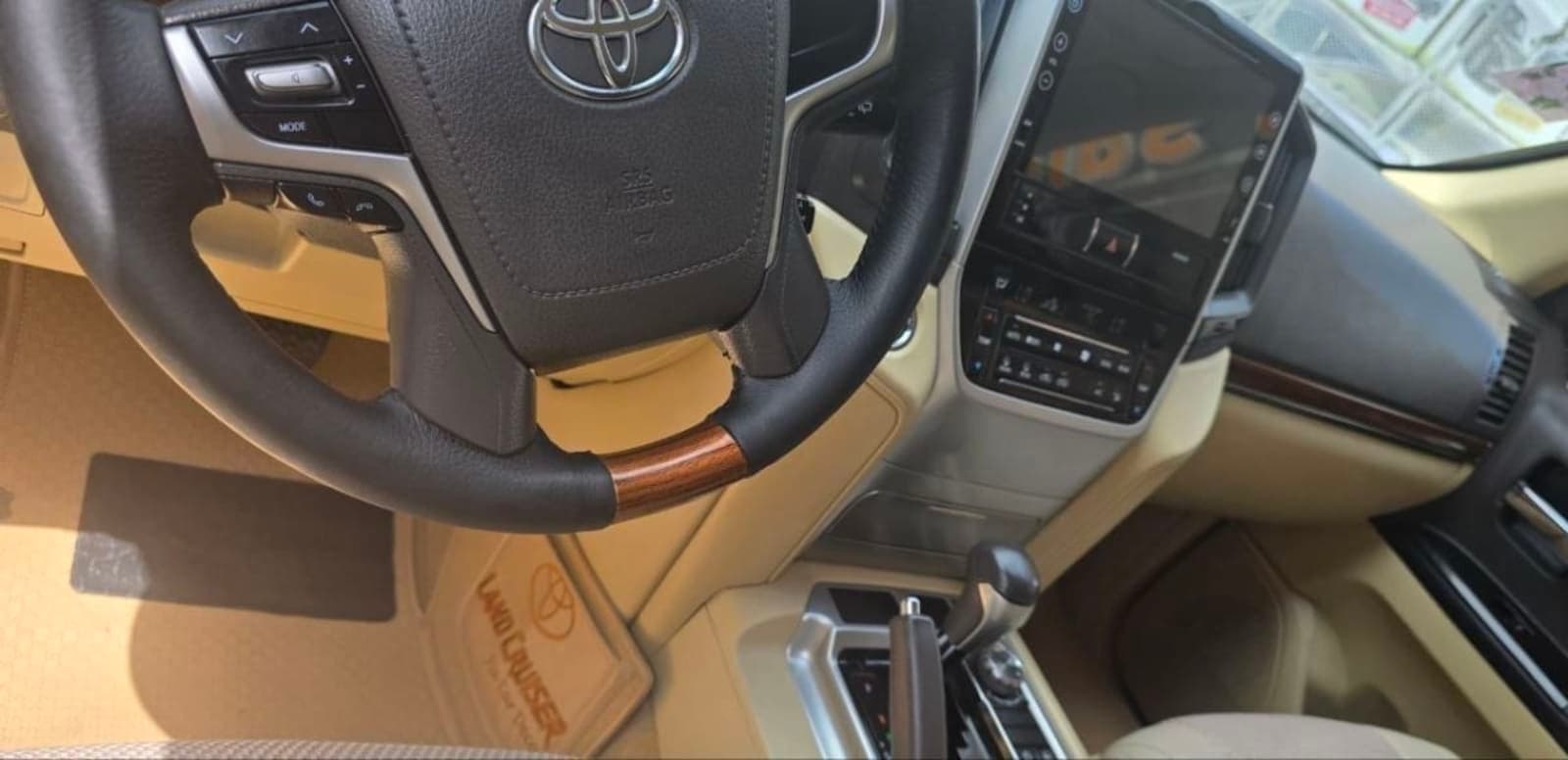 2017 Toyota Landcruiser V8 GX.R — photo 2