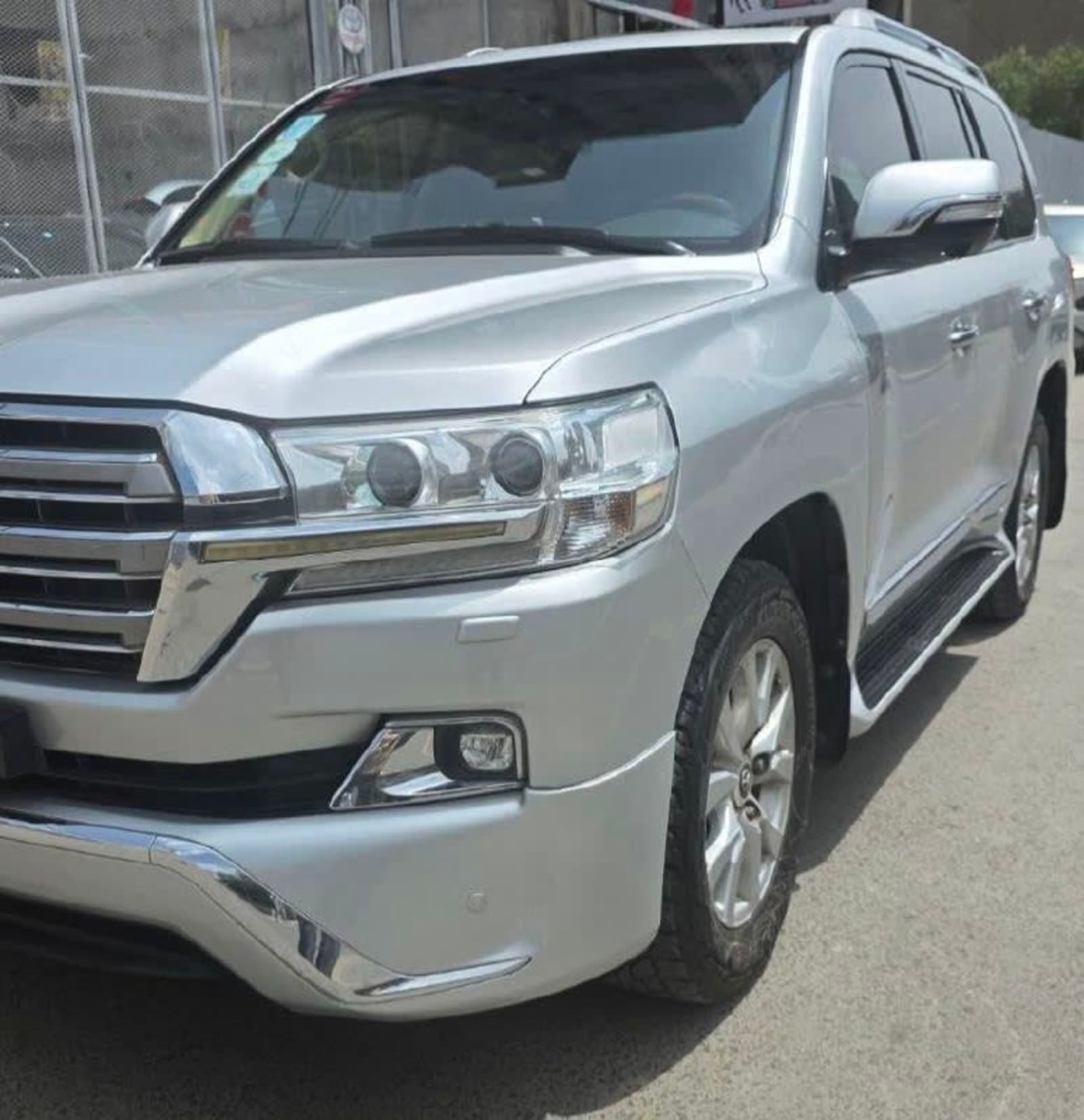 2017 Toyota Landcruiser V8 GX.R — photo 4