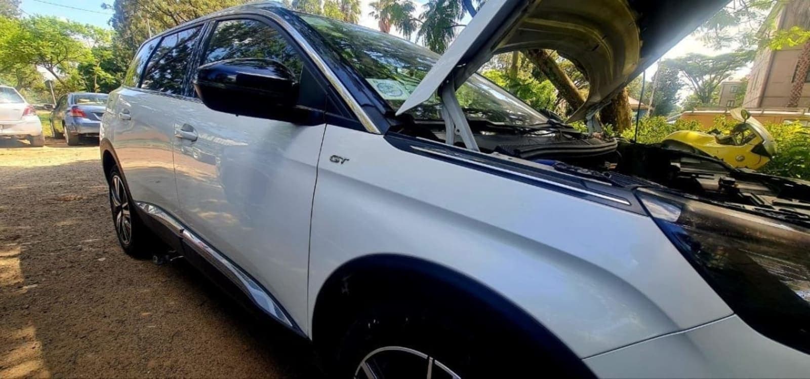 2021 PEUGEOT 5008 — photo 6
