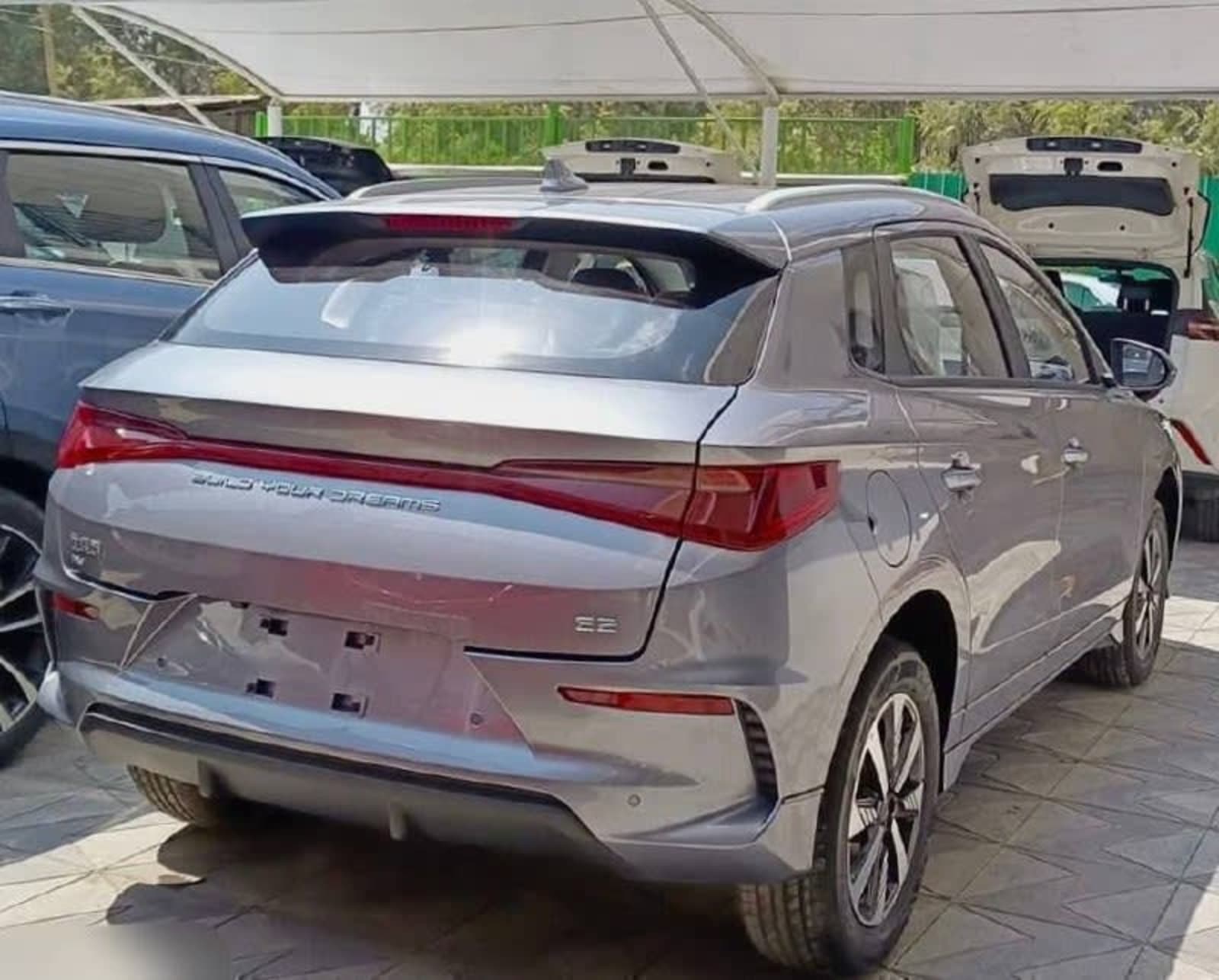 2025 BYD e2 — photo 2