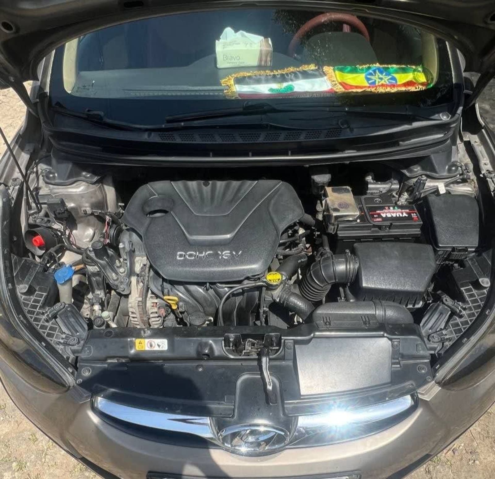 2012 Hyundai Elentra — photo 3